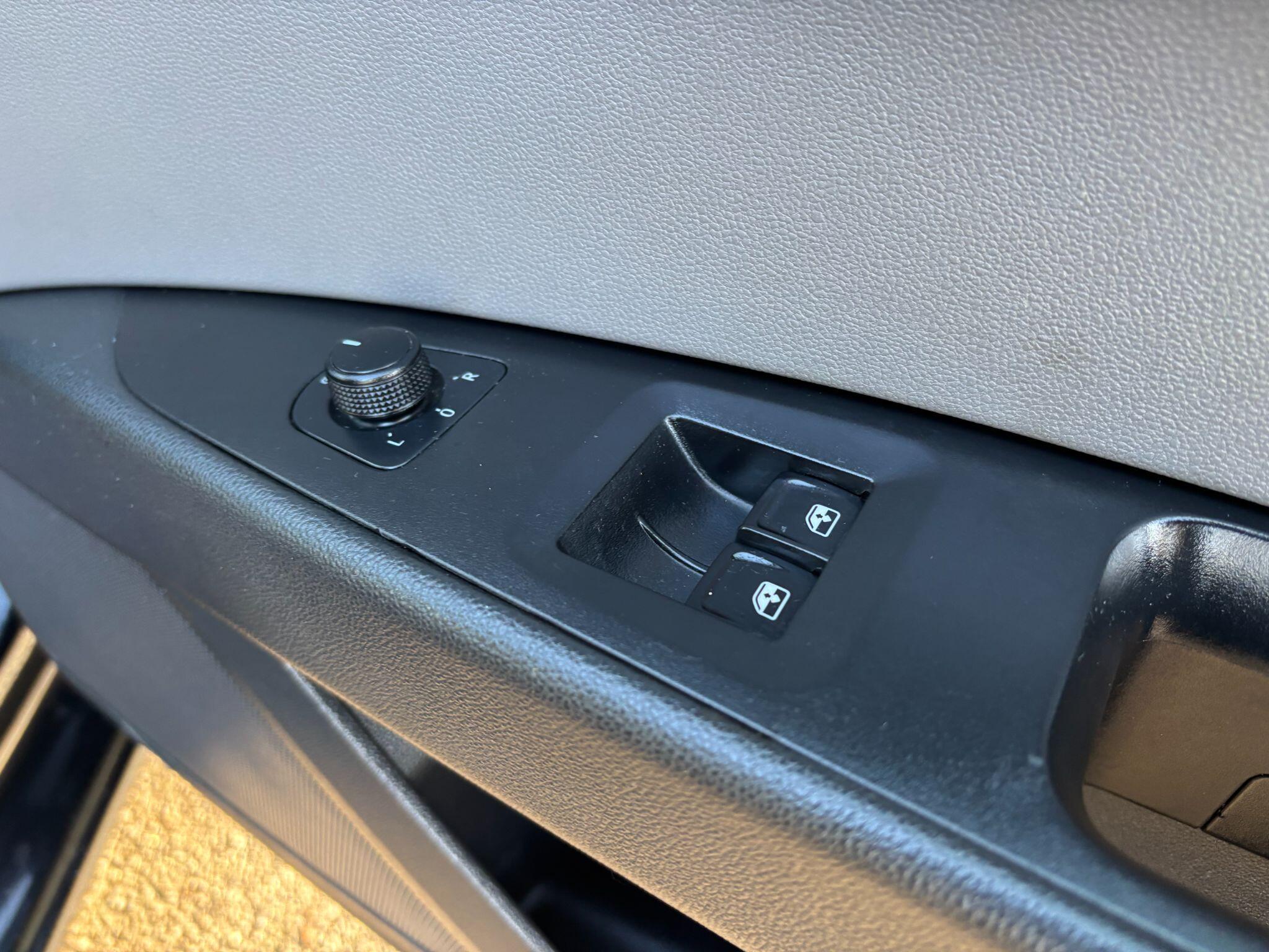 Seat Leon 1.6 TDI CR S Euro 5 (s/s) 5dr 5dr Manual 2025