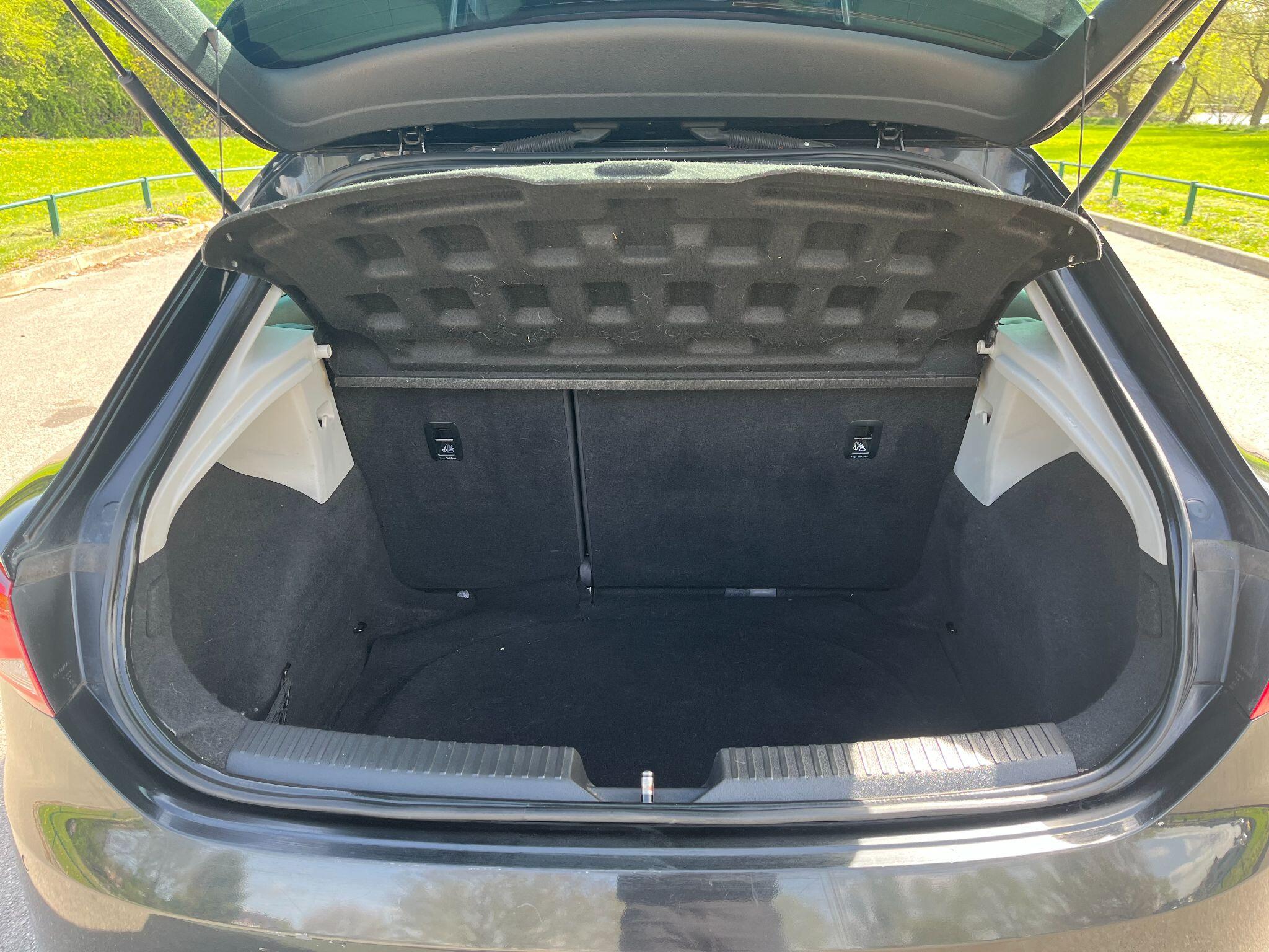 Seat Leon 2.0 TDI CR FR Sport Coupe Euro 5 (s/s) 3dr 3dr Manual 2026