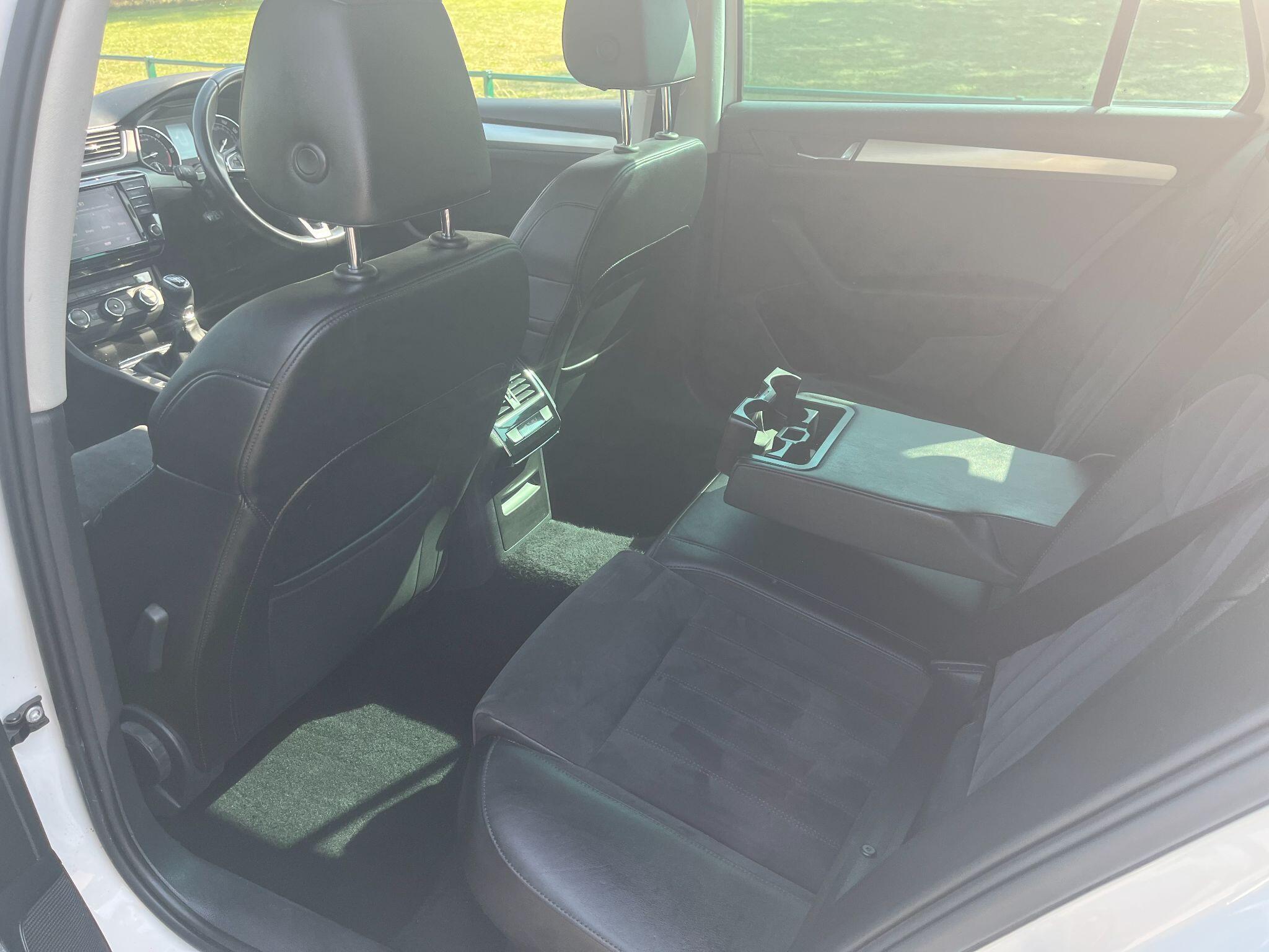 Skoda Superb 2.0 TDI SE Business Euro 6 (s/s) 5dr 5dr Manual 2025