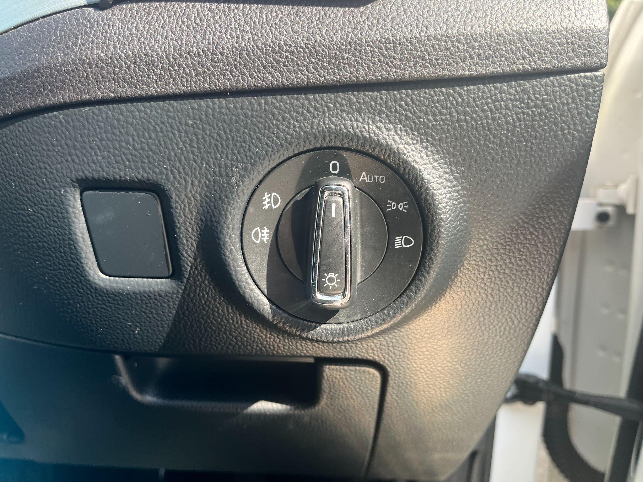 Skoda Superb 2.0 TDI SE Business Euro 6 (s/s) 5dr 5dr Manual 2025