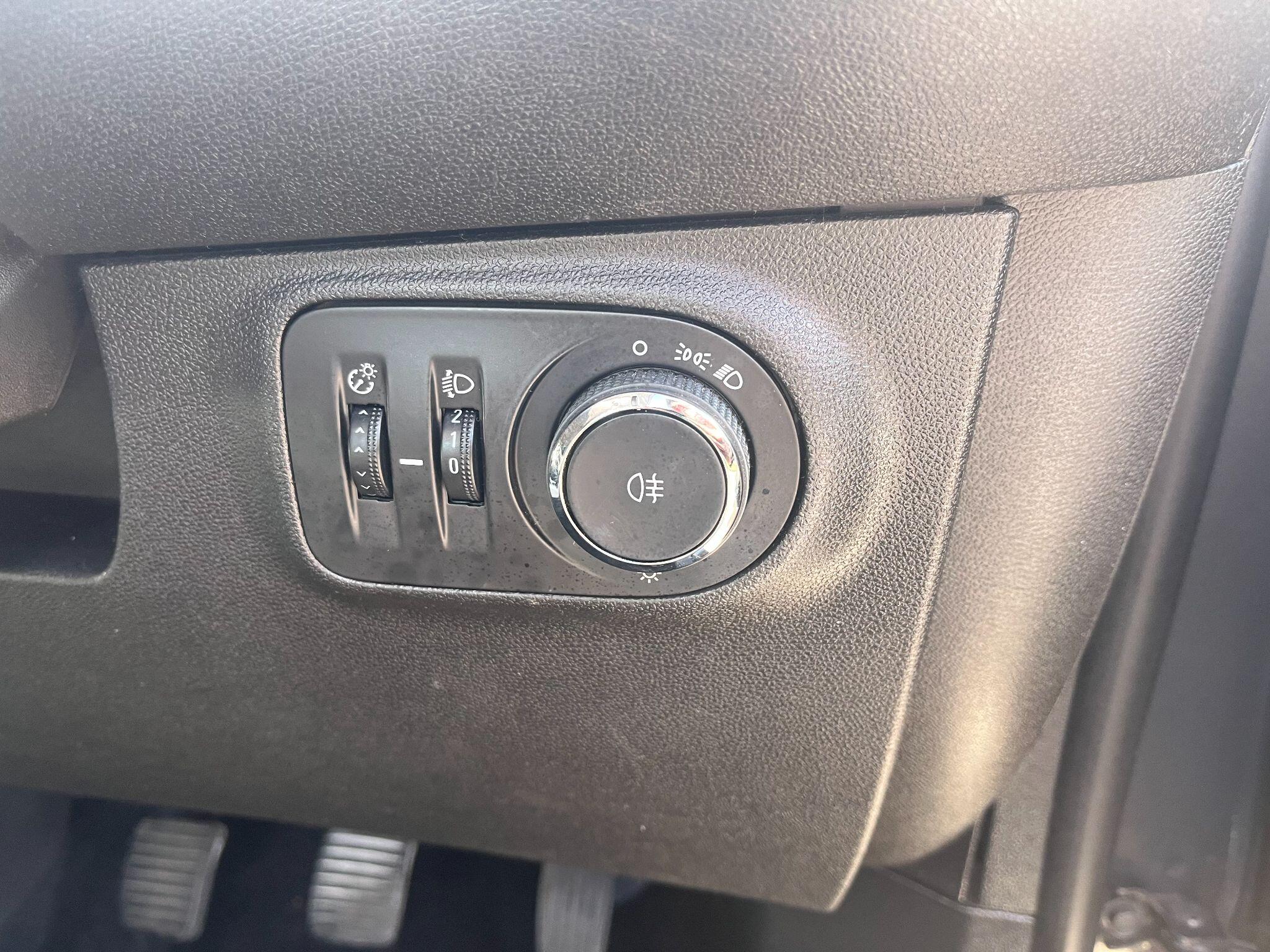 Vauxhall ADAM 1.2 16v JAM Euro 5 3dr 3dr Manual 2025