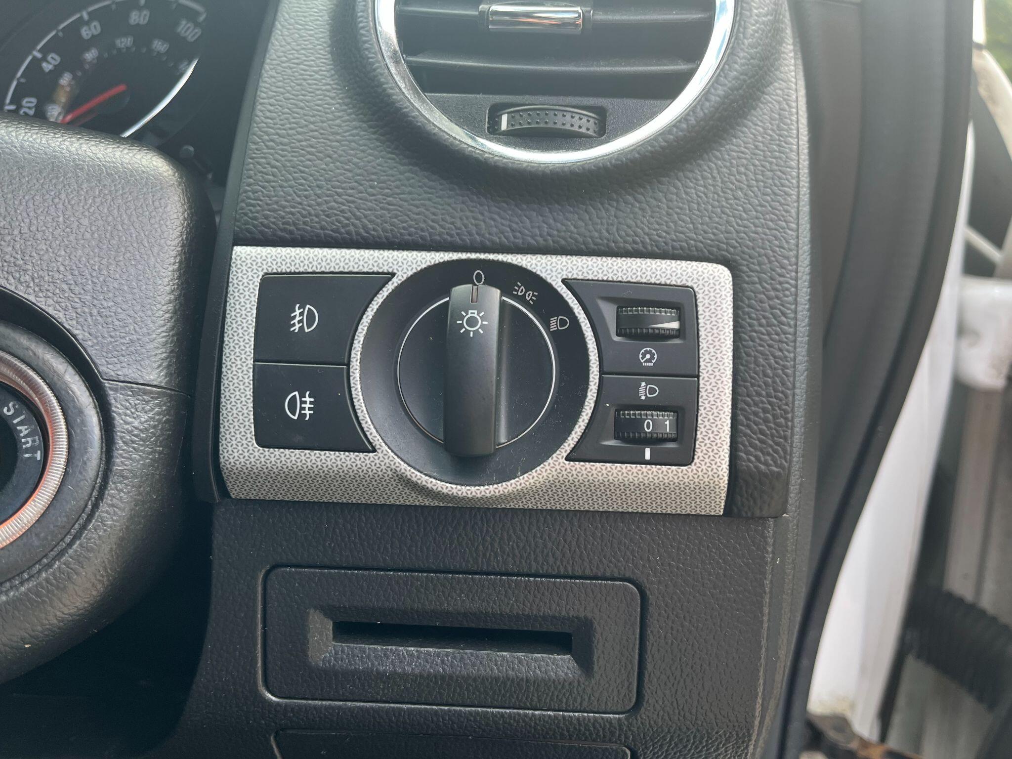 Vauxhall Antara 2.2 CDTi Diamond 2WD Euro 5 (s/s) 5dr 5dr Manual 2025