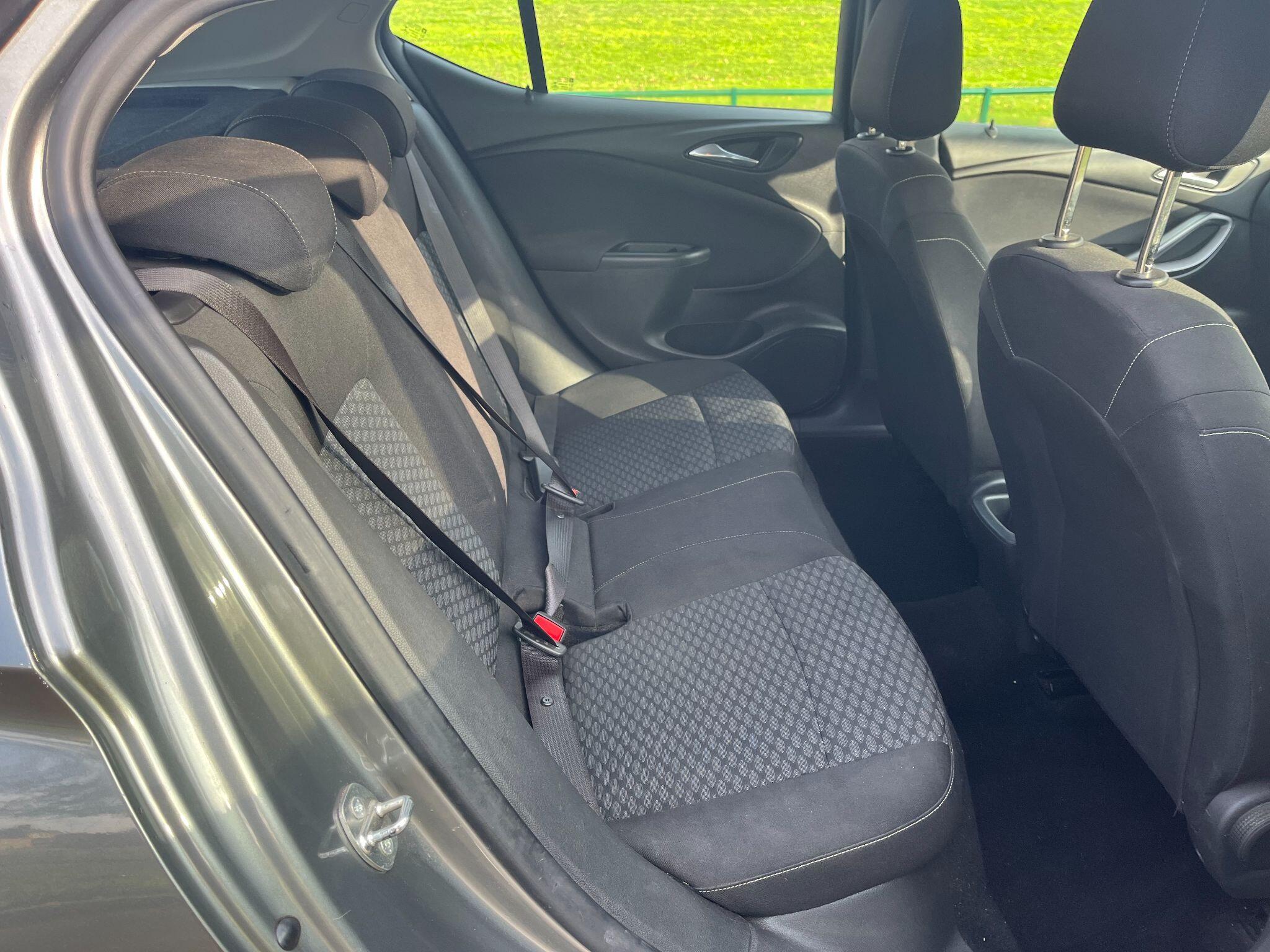 Vauxhall Astra 1.6 CDTi ecoFLEX Design Euro 6 (s/s) 5dr 5dr Manual 2025