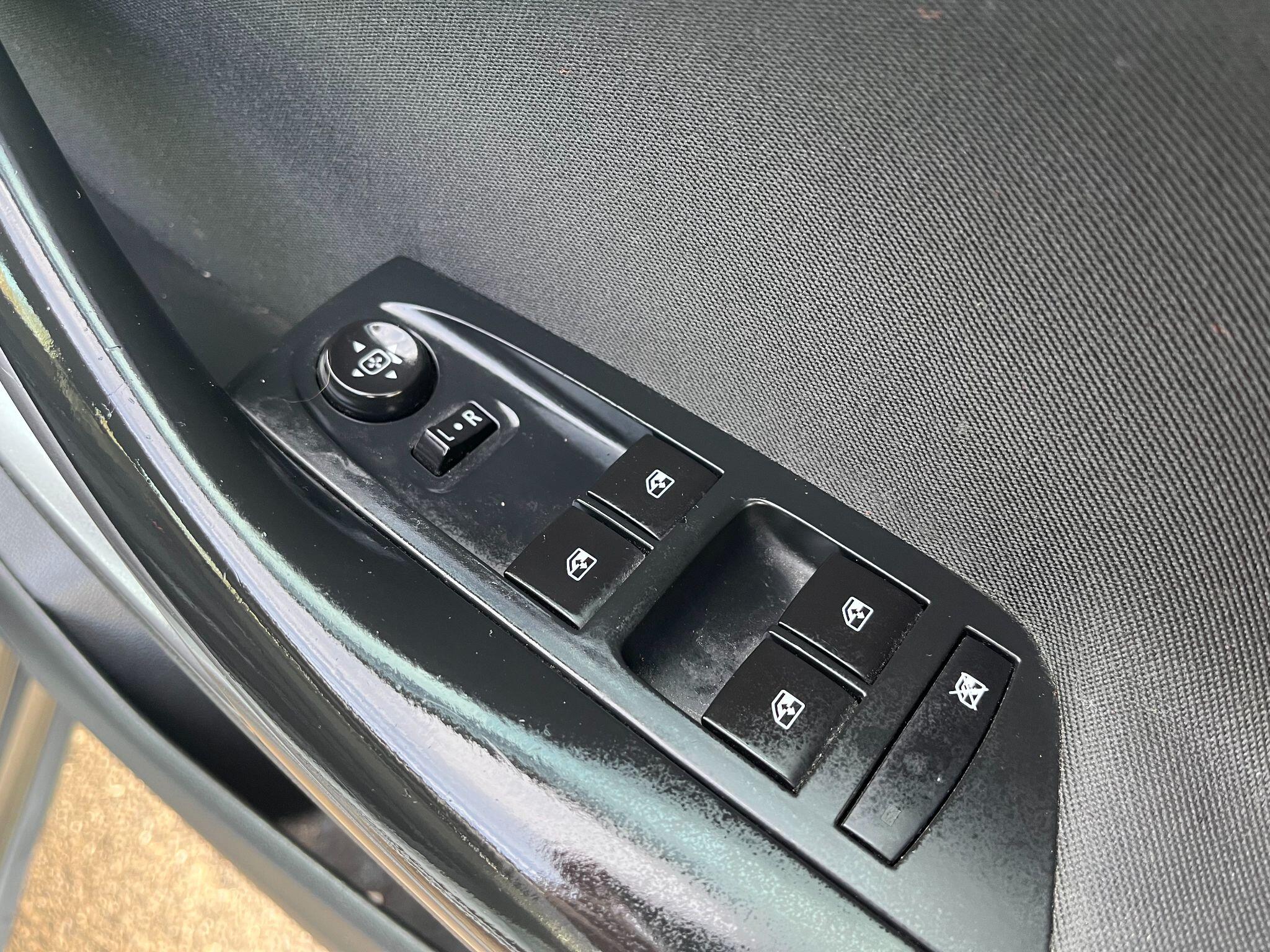 Vauxhall Astra 1.6 CDTi ecoFLEX Design Euro 6 (s/s) 5dr 5dr Manual 2025