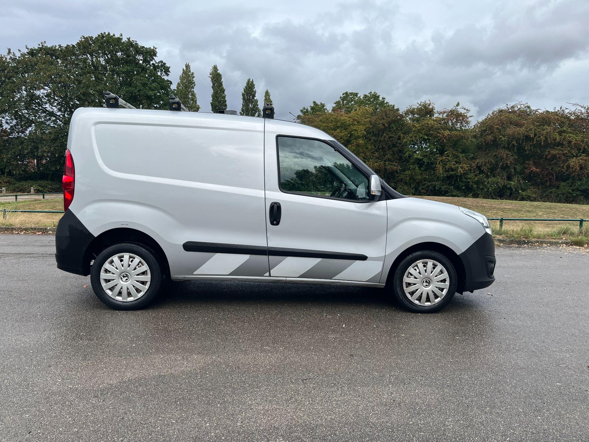 Vauxhall Combo 1.3 CDTi 2300 ecoFLEX 16v FWD L1 H1 (s/s) 3dr 3dr Manual 2025