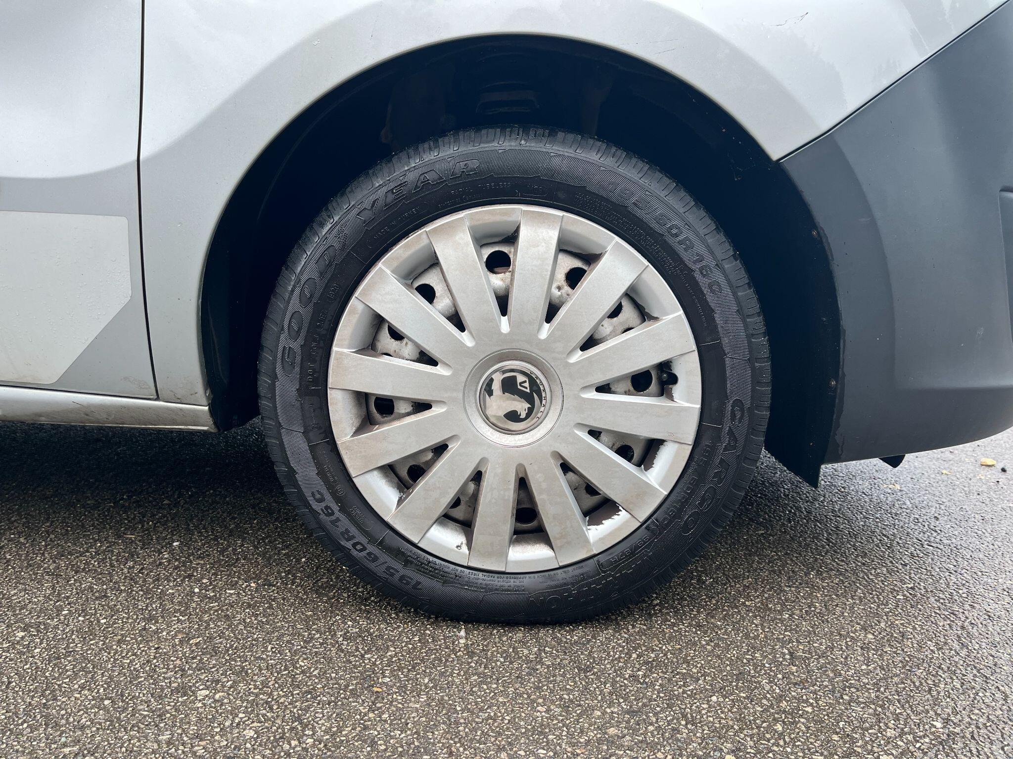 Vauxhall Combo 1.3 CDTi 2300 ecoFLEX 16v FWD L1 H1 (s/s) 3dr 3dr Manual 2025