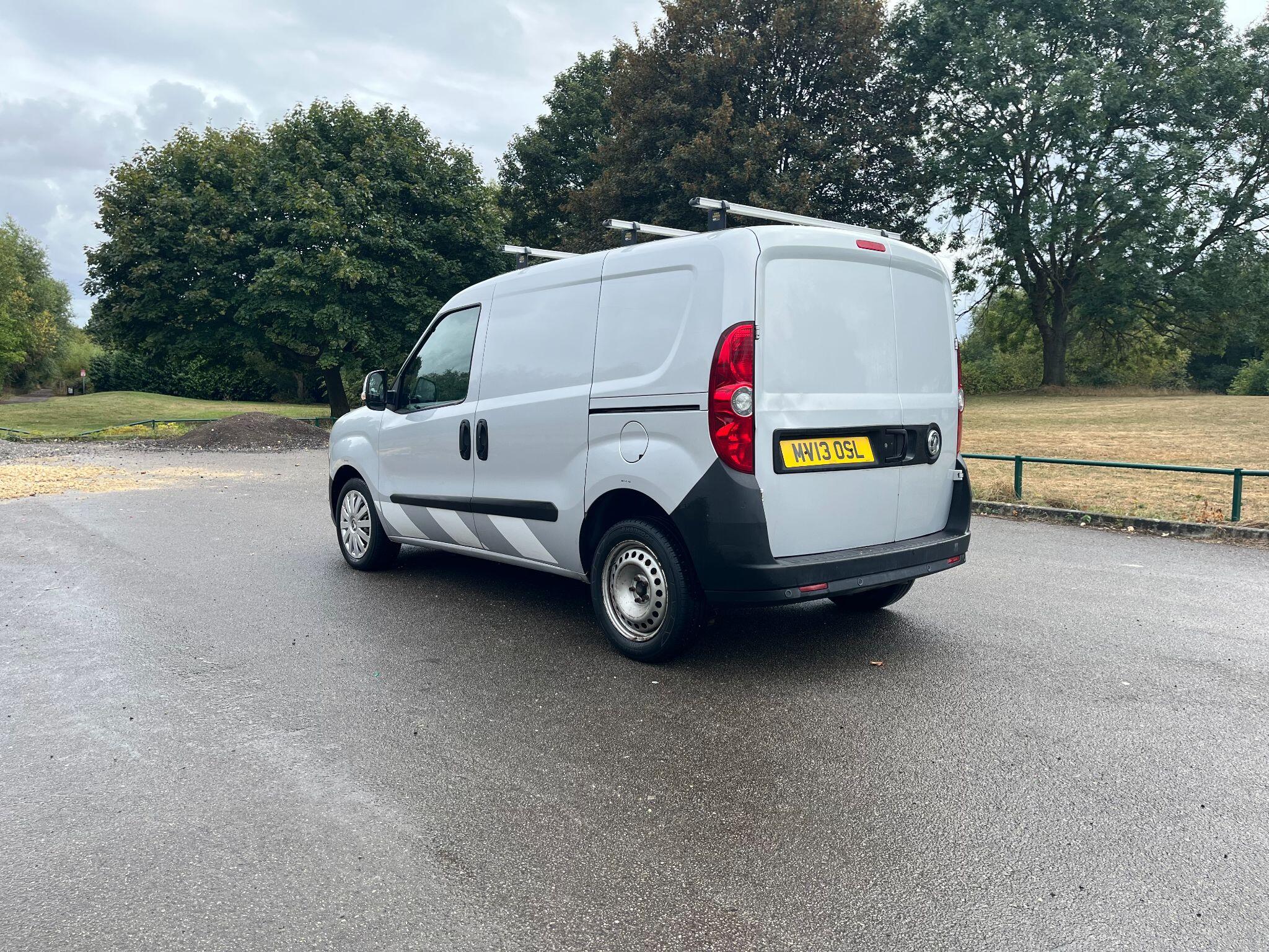 Vauxhall Combo 1.3 CDTi 2300 ecoFLEX 16v FWD L1 H1 (s/s) 3dr 3dr Manual 2025