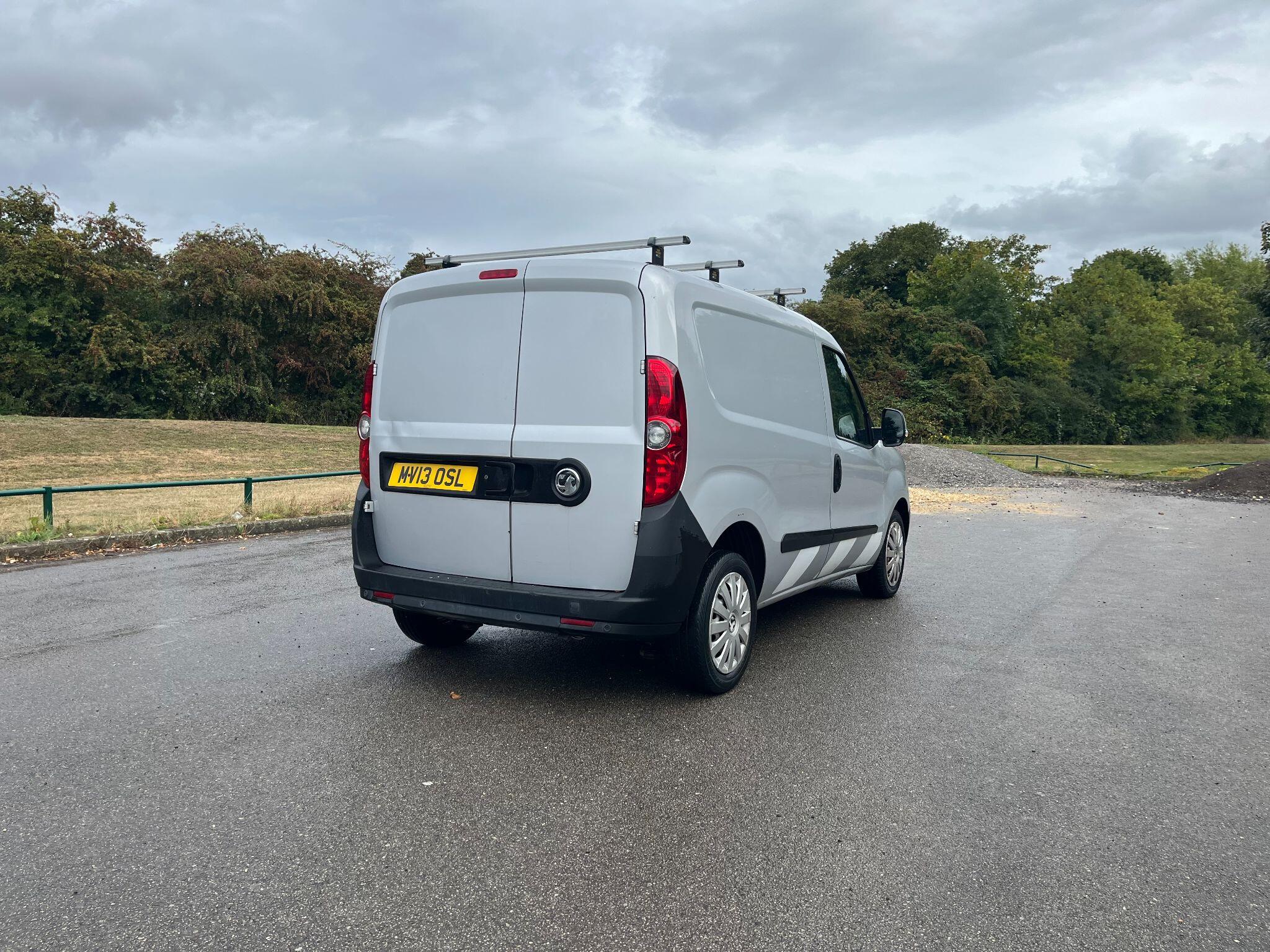 Vauxhall Combo 1.3 CDTi 2300 ecoFLEX 16v FWD L1 H1 (s/s) 3dr 3dr Manual 2025