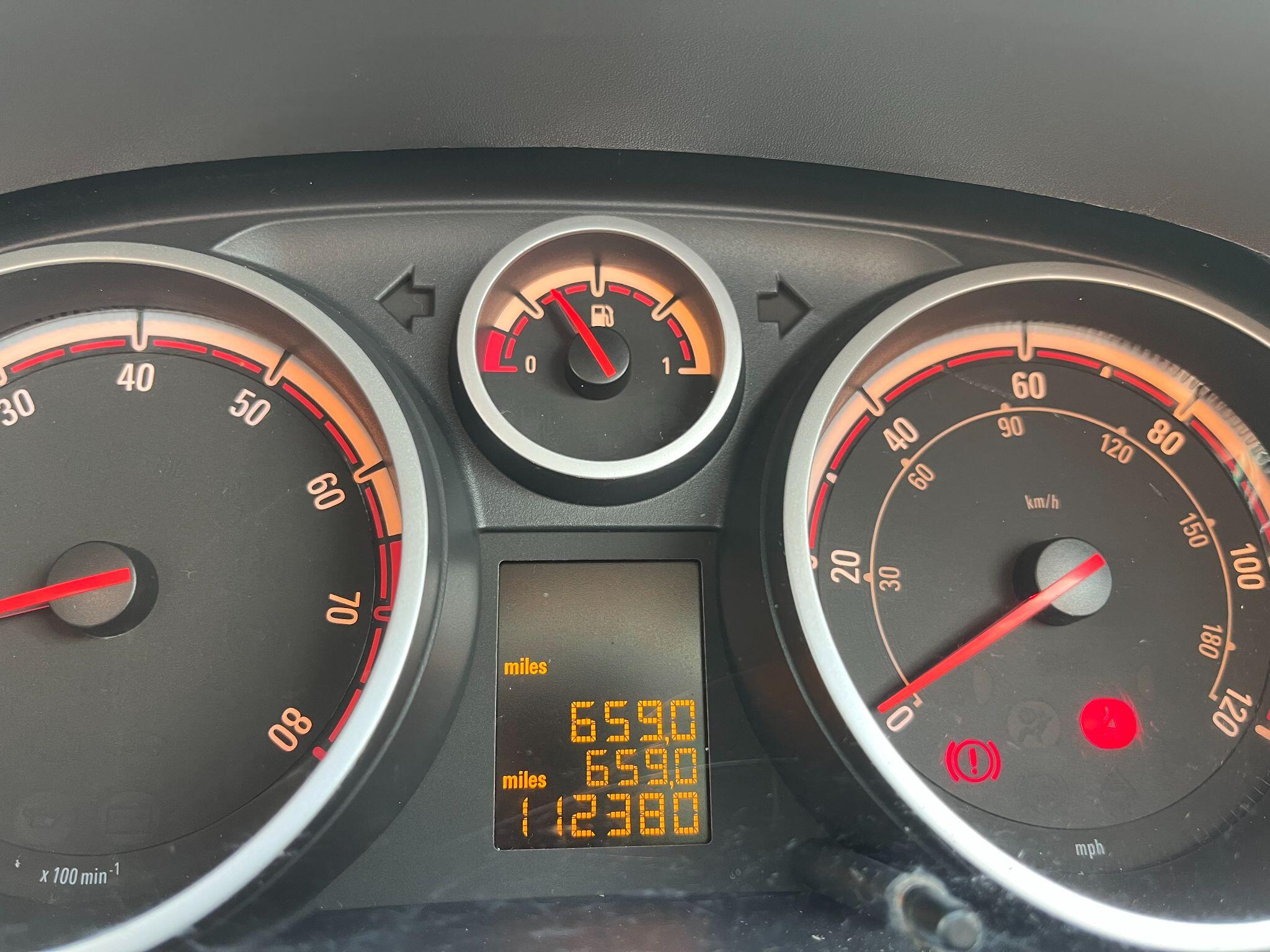 Vauxhall Corsa 1.2i ecoFLEX 16V SXi Euro 5 (s/s) 3dr (A/C) 3dr Manual 2025