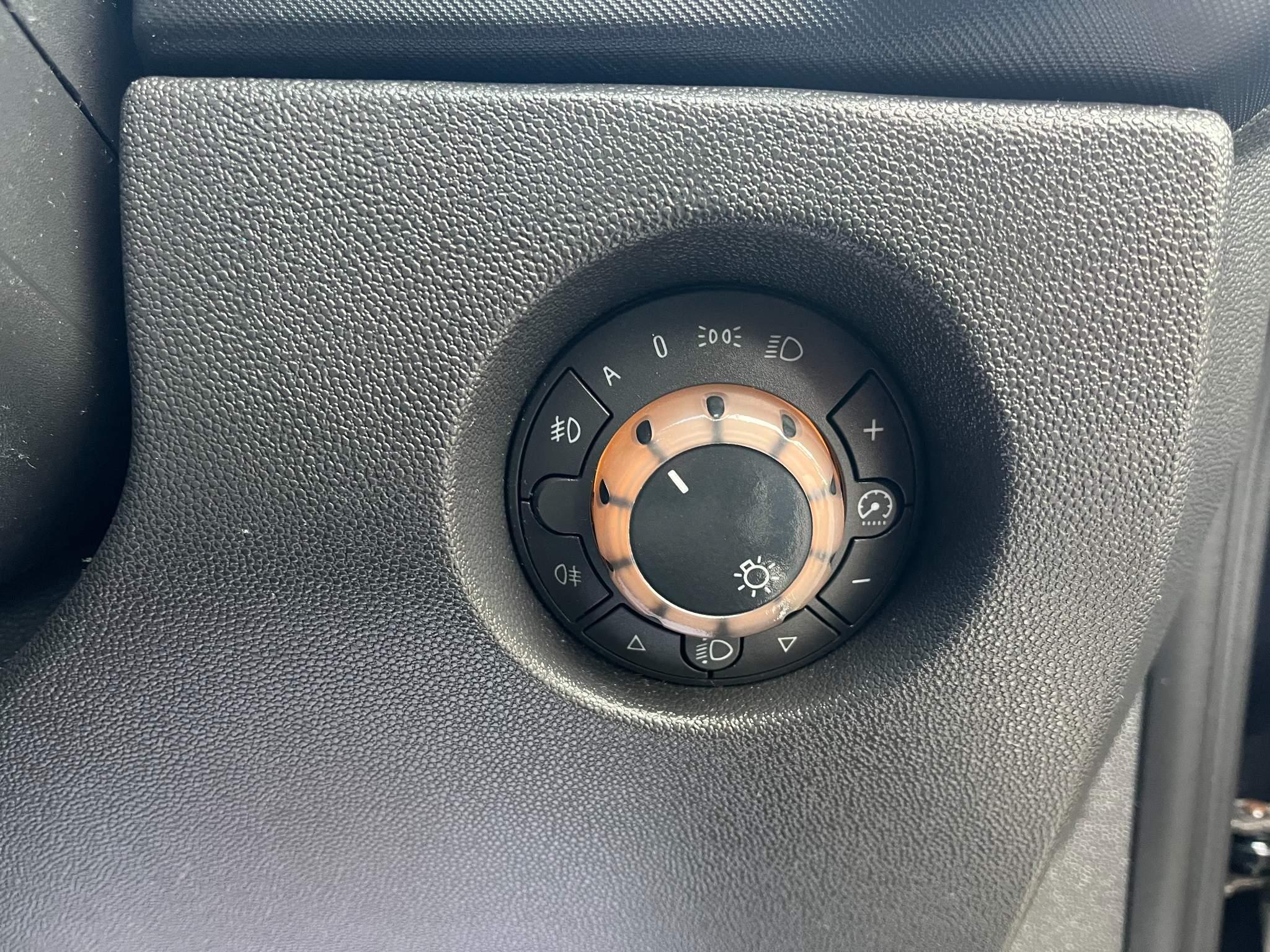 Vauxhall Corsa 1.4i 16v Design 3dr (a/c) 3dr Automatic 2025