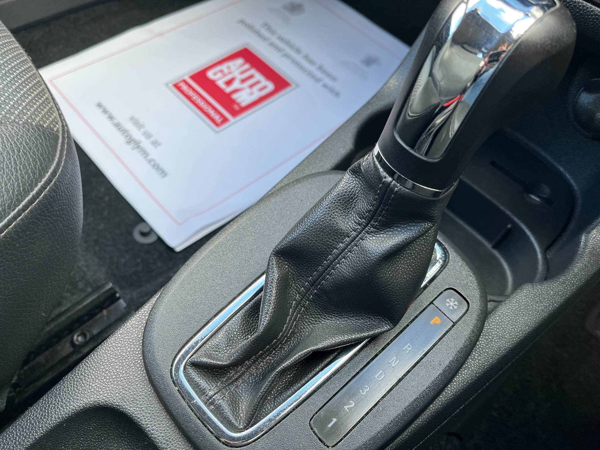 Vauxhall Corsa 1.4i 16v Design 3dr (a/c) 3dr Automatic 2025