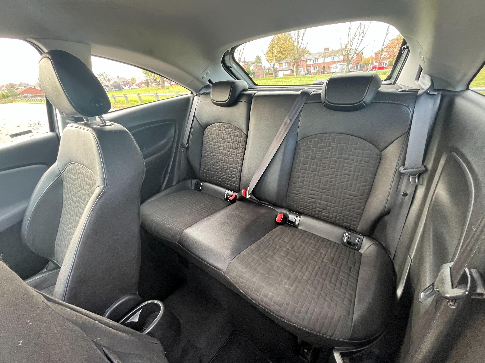 Vauxhall Corsa 1.4i SE Auto Euro 6 3dr 3dr Automatic 2025