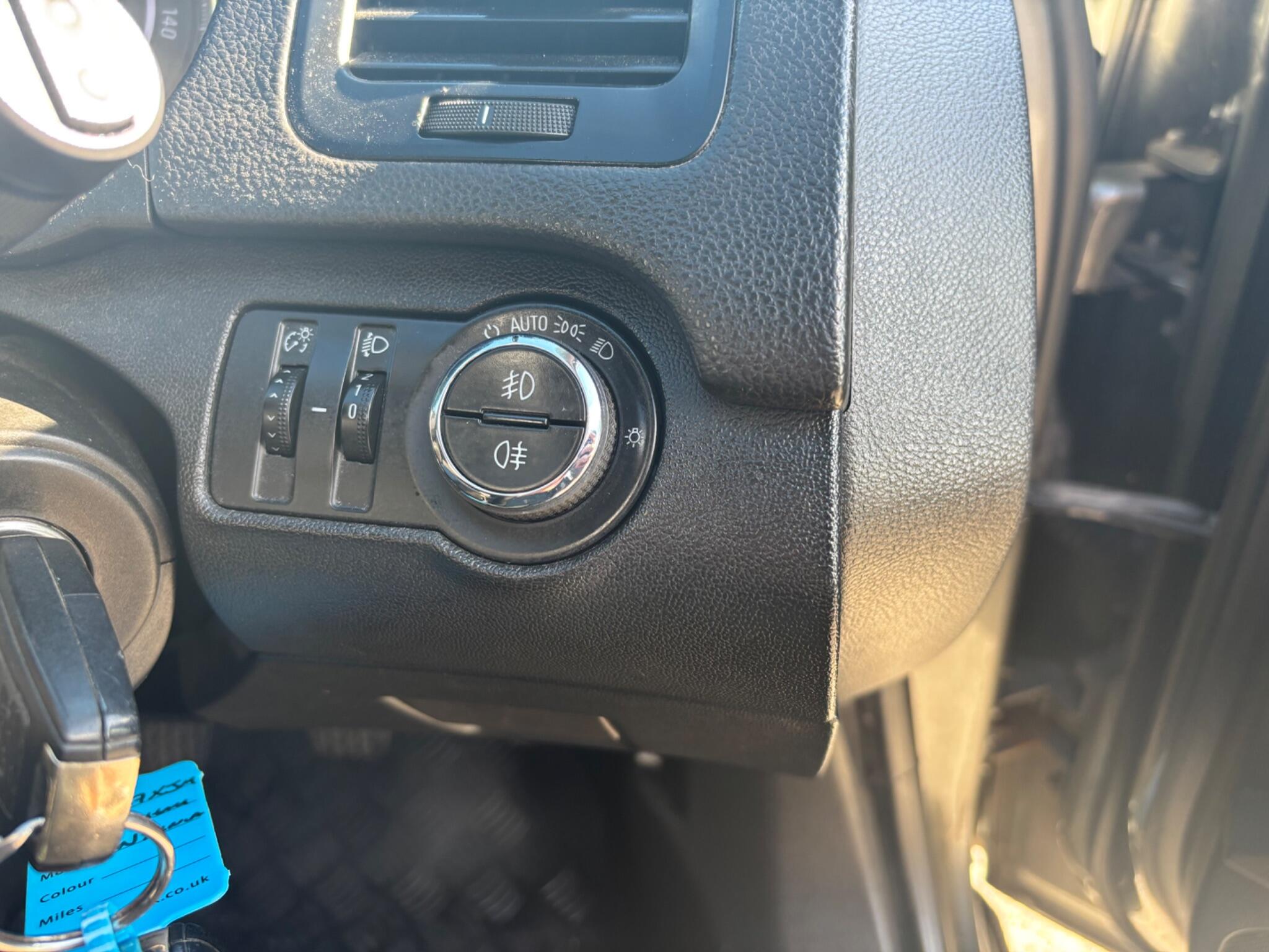 Vauxhall Insignia 2.0 CDTi ecoFLEX Design Nav Euro 6 (s/s) 5dr 5dr Manual 2025