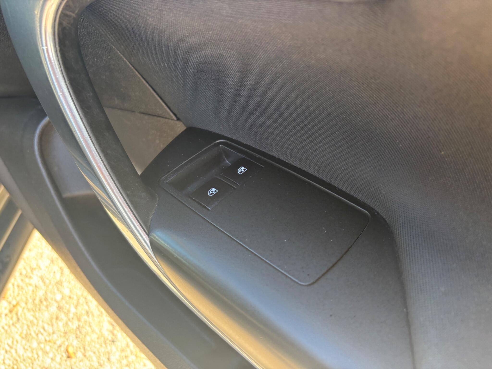 Vauxhall Insignia 2.0 CDTi ecoFLEX Design Nav Euro 6 (s/s) 5dr 5dr Manual 2025