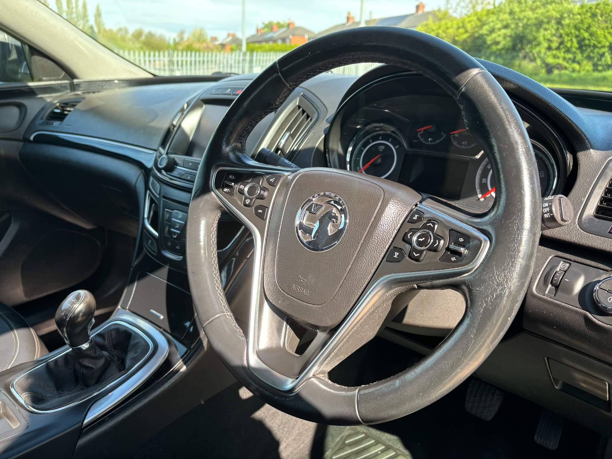 Vauxhall Insignia 2.0 CDTi ecoFLEX Elite Nav Euro 5 (s/s) 5dr 5dr Manual 2025