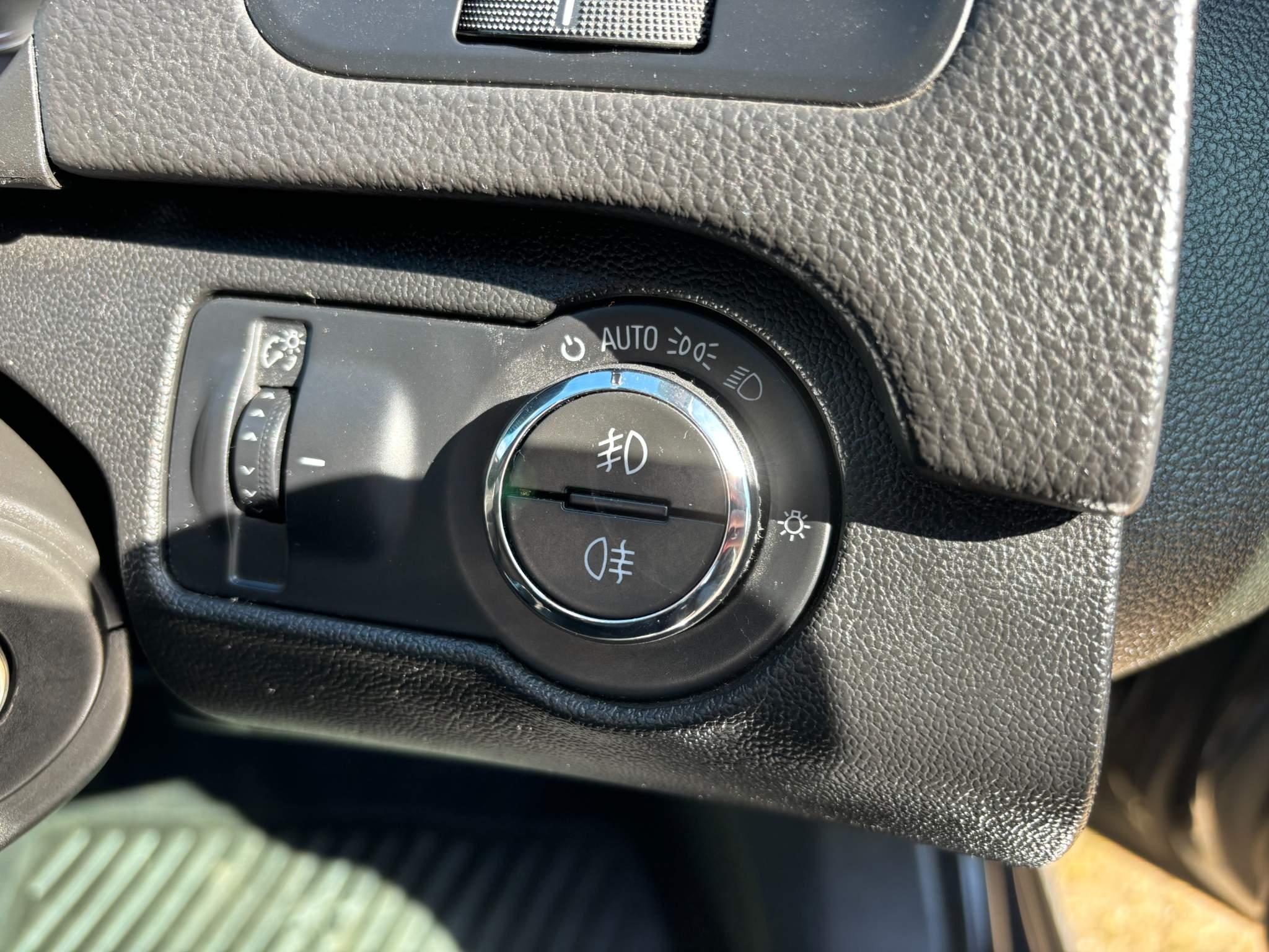 Vauxhall Insignia 2.0 CDTi ecoFLEX Elite Nav Euro 5 (s/s) 5dr 5dr Manual 2025