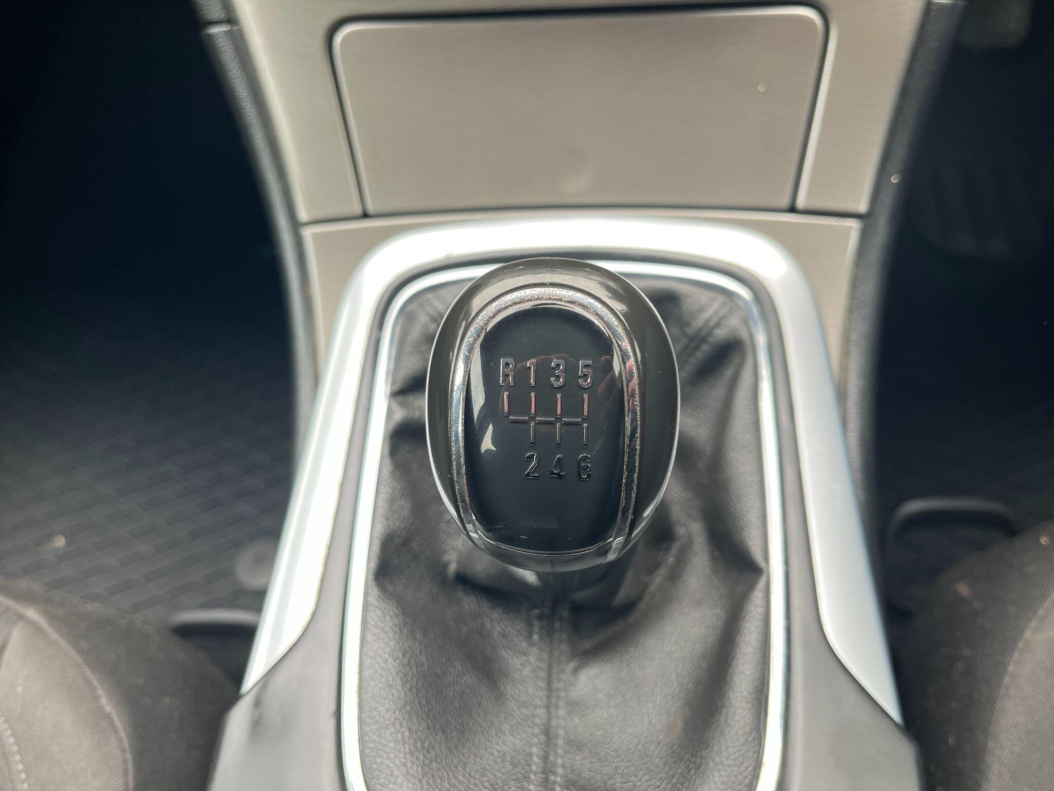 Vauxhall Insignia 2.0 CDTi ecoFLEX Exclusiv Sports Tourer Euro 5 (s/s) 5dr 5dr Manual 2025