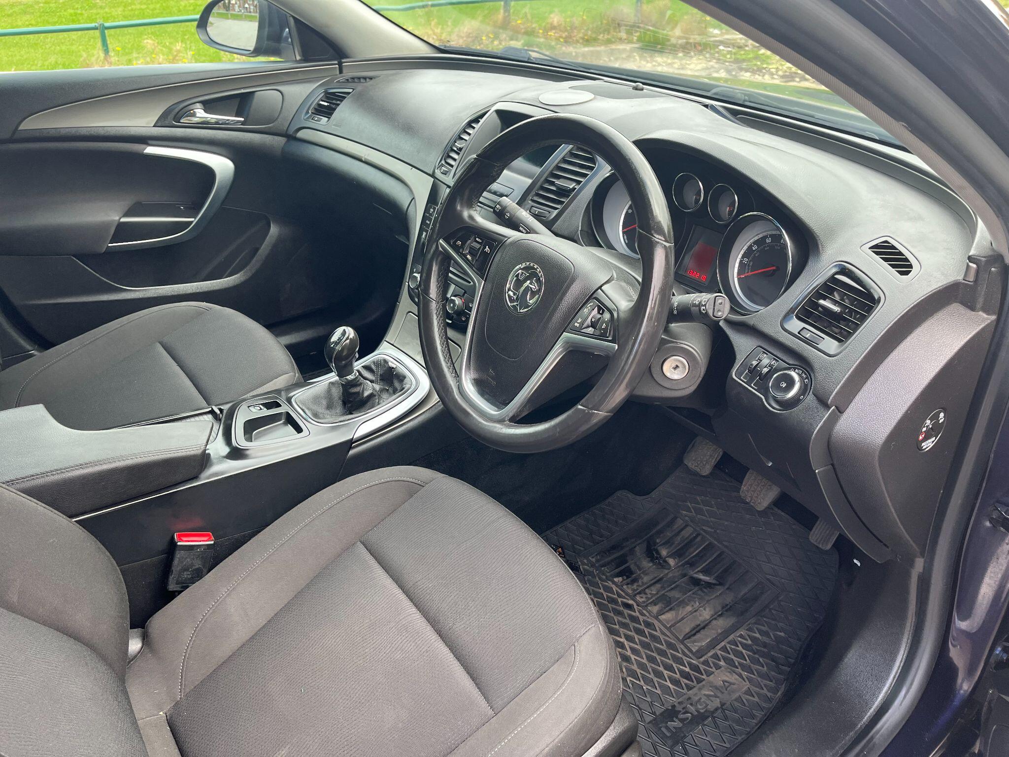 Vauxhall Insignia 2.0 CDTi ecoFLEX Exclusiv Sports Tourer Euro 5 (s/s) 5dr 5dr Manual 2025