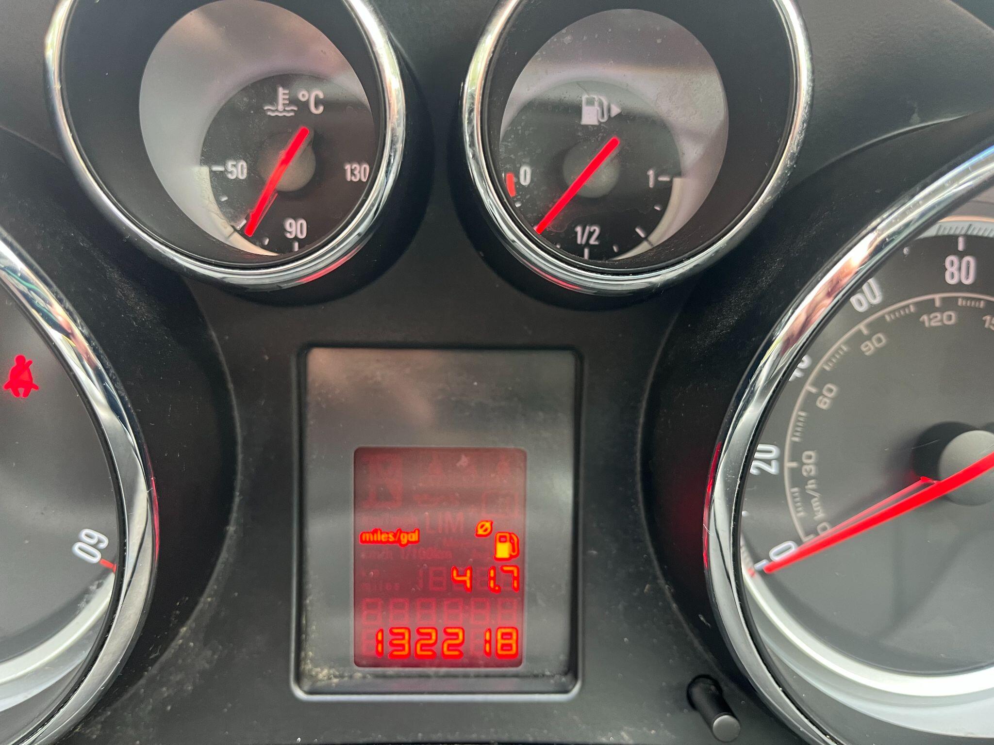 Vauxhall Insignia 2.0 CDTi ecoFLEX Exclusiv Sports Tourer Euro 5 (s/s) 5dr 5dr Manual 2025