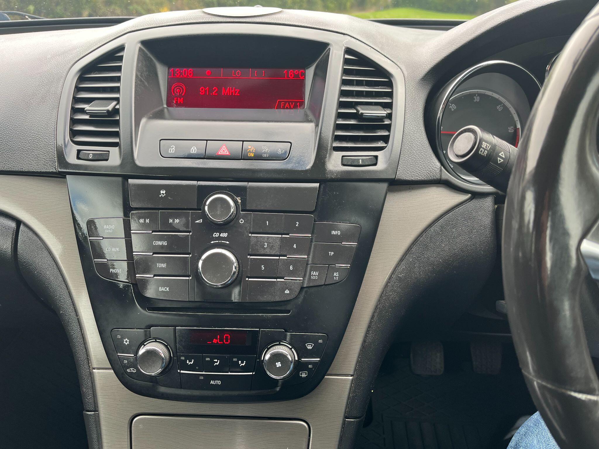 Vauxhall Insignia 2.0 CDTi ecoFLEX Exclusiv Sports Tourer Euro 5 (s/s) 5dr 5dr Manual 2025