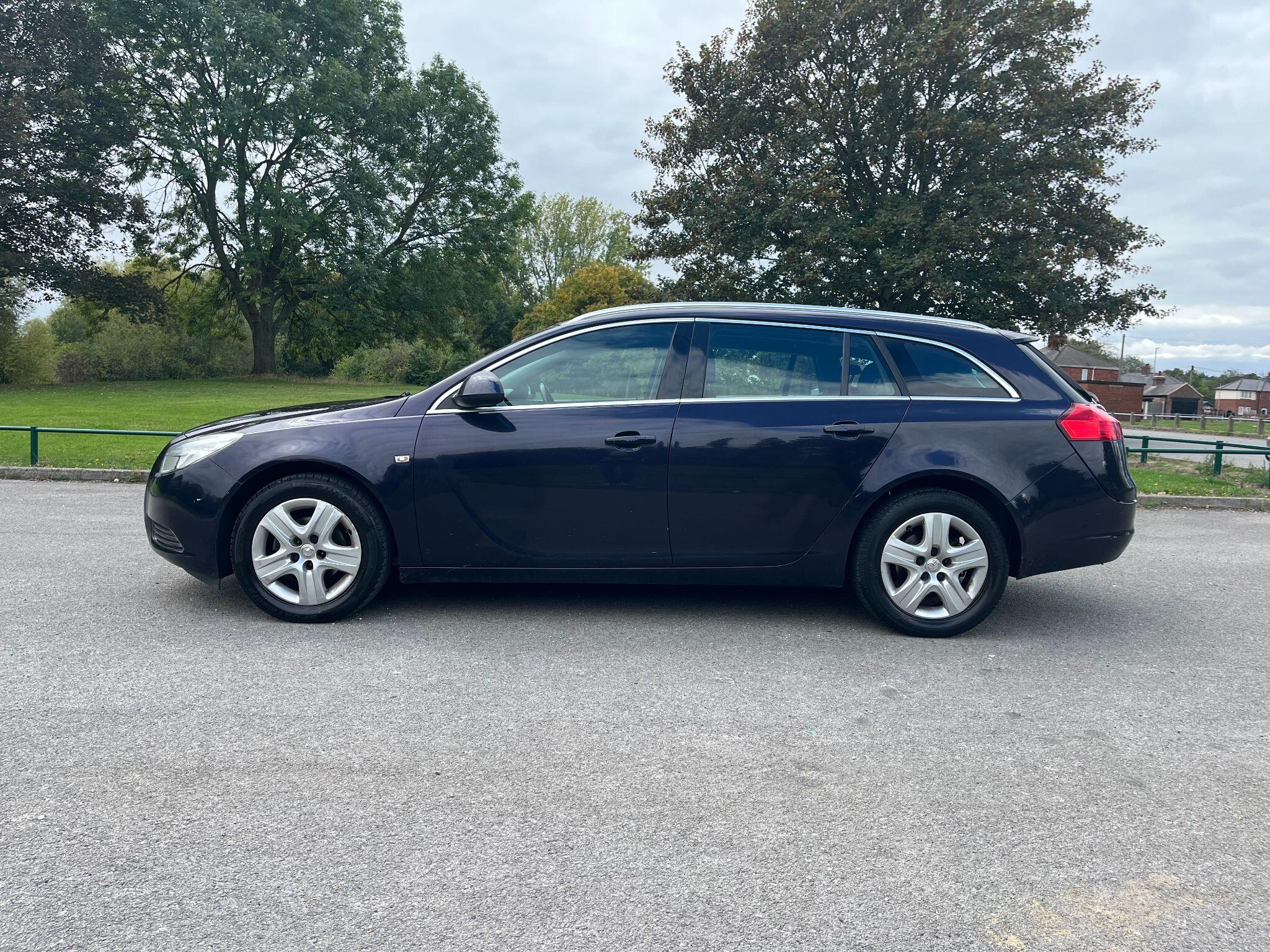 Vauxhall Insignia 2.0 CDTi ecoFLEX Exclusiv Sports Tourer Euro 5 (s/s) 5dr 5dr Manual 2025