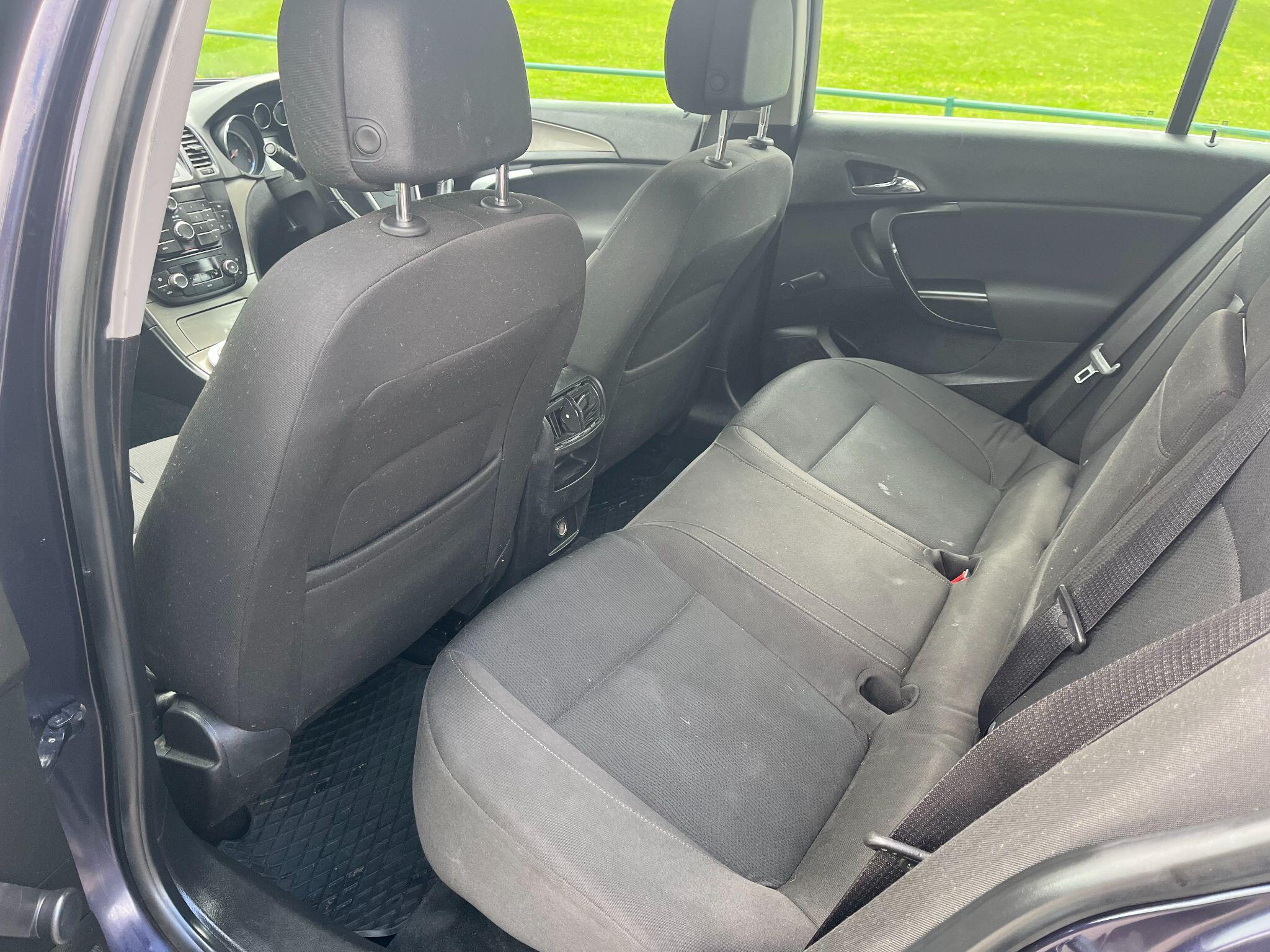 Vauxhall Insignia 2.0 CDTi ecoFLEX Exclusiv Sports Tourer Euro 5 (s/s) 5dr 5dr Manual 2025