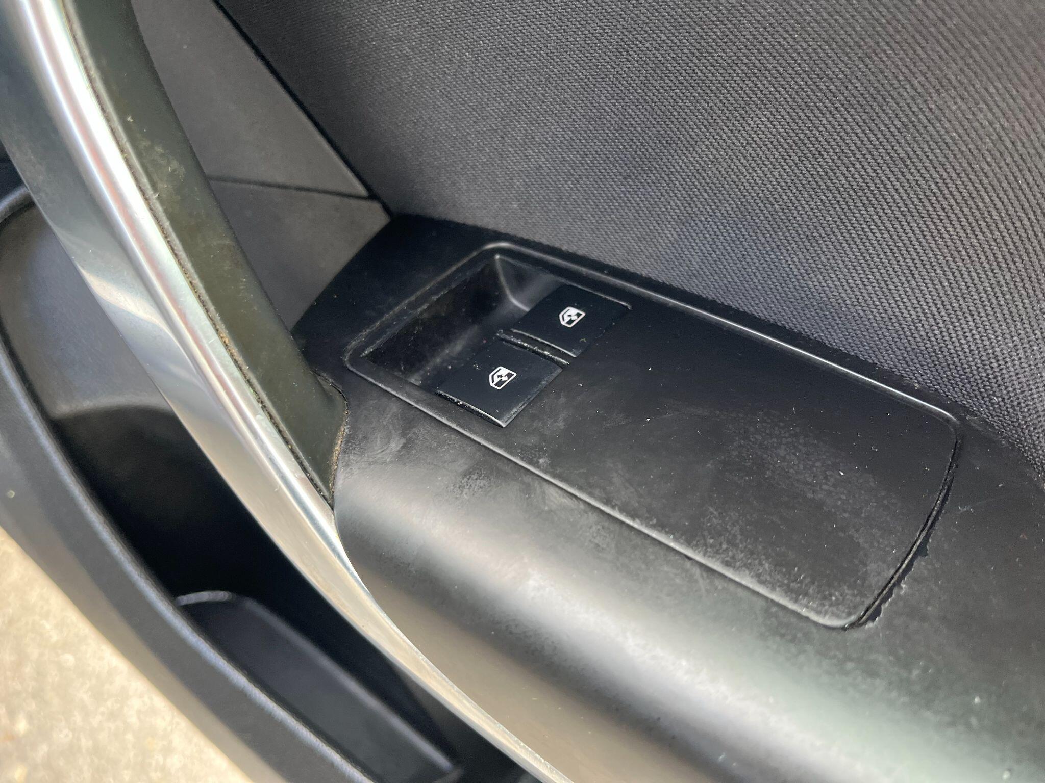 Vauxhall Insignia 2.0 CDTi ecoFLEX Exclusiv Sports Tourer Euro 5 (s/s) 5dr 5dr Manual 2025