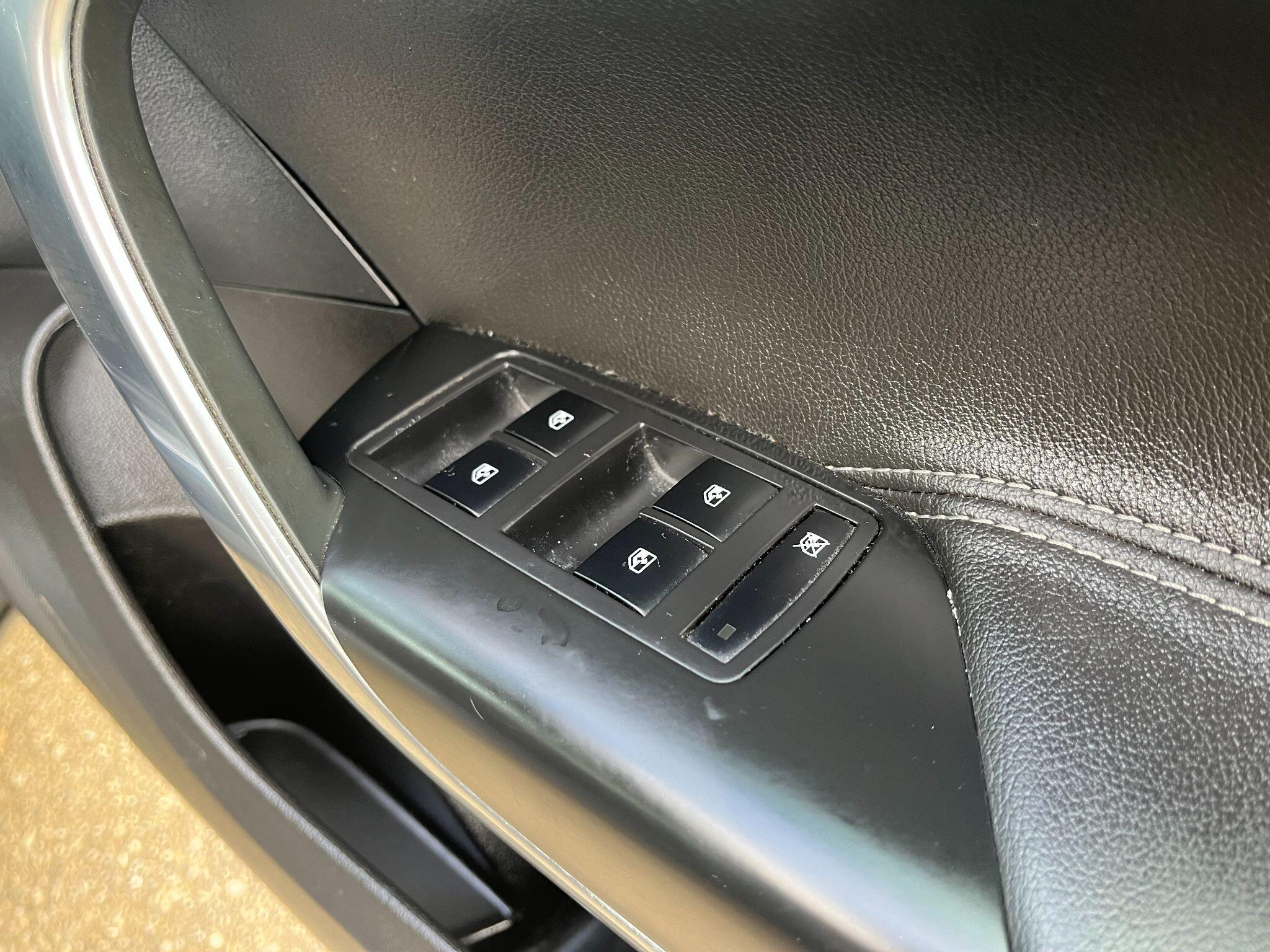 Vauxhall Insignia 2.0 CDTi ecoFLEX Tech Line Euro 5 (s/s) 5dr 5dr Manual 2026