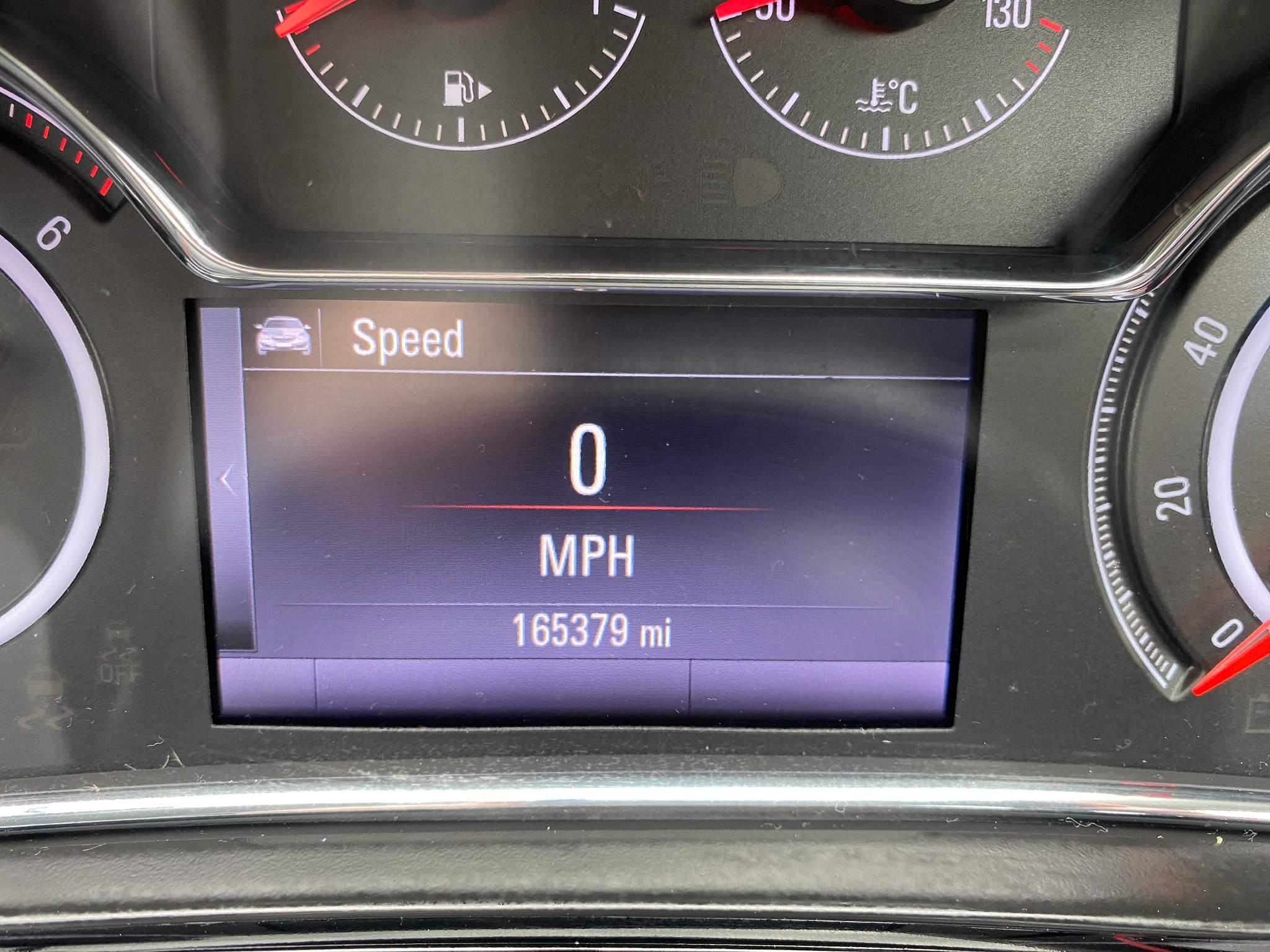 Vauxhall Insignia 2.0L DESIGN CDTI Saloon 4dr Diesel Manual Euro 5 (128 bhp) 4dr Manual 2025