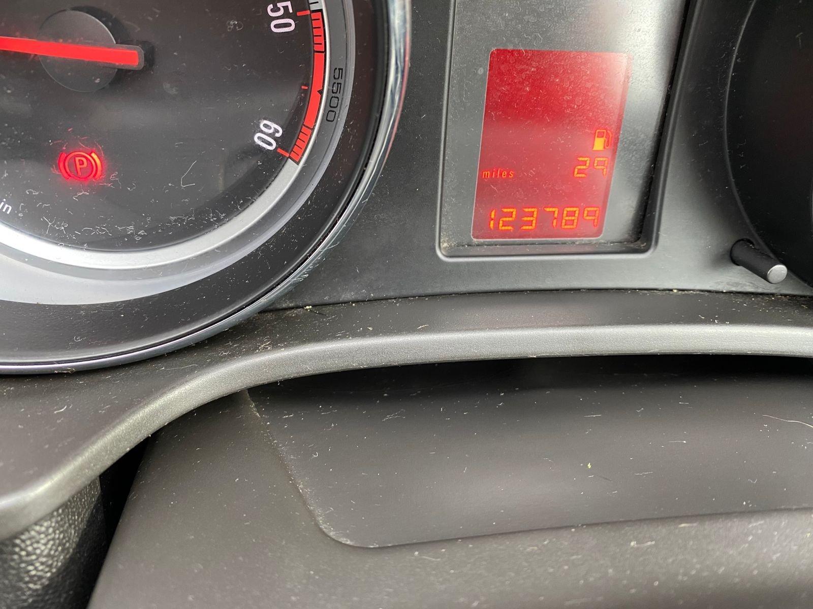 Vauxhall Insignia 2.0L EXCLUSIV CDTI Hatchback 5dr Diesel Manual Euro 5 (128 bhp) 5dr Manual 2025