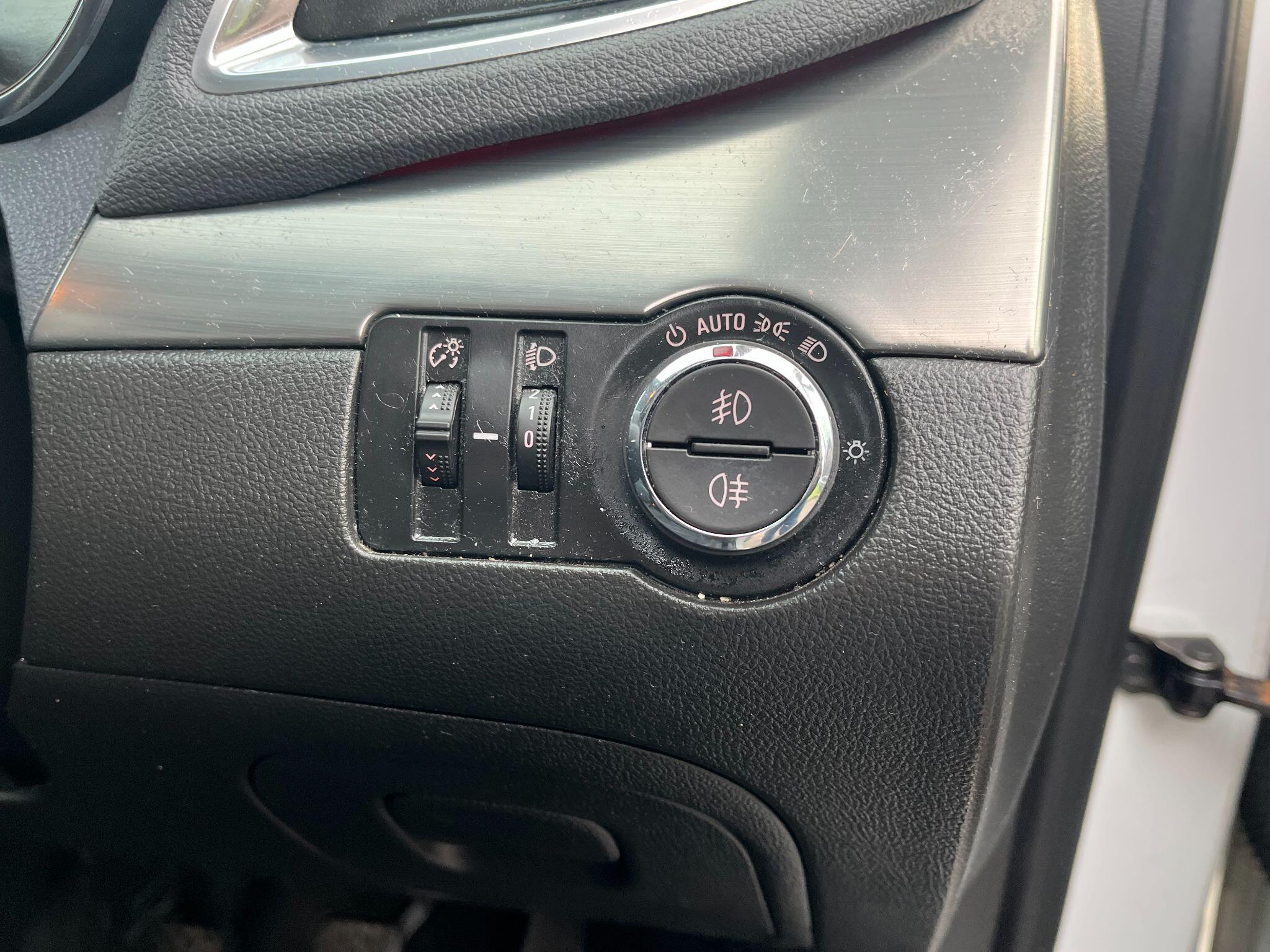 Vauxhall Mokka 1.6 CDTi SE 2WD Euro 6 (s/s) 5dr 5dr Manual 2026