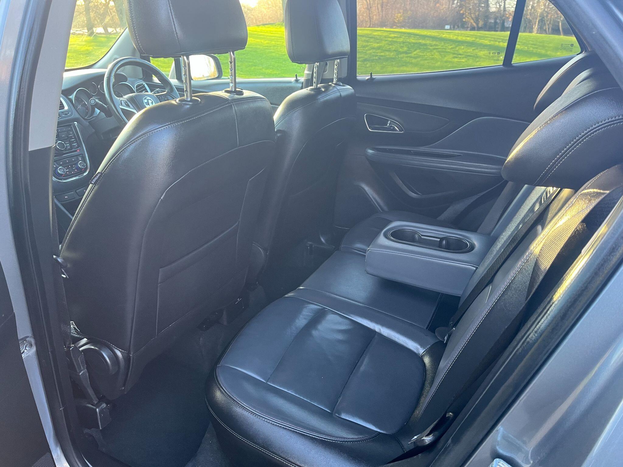 Vauxhall Mokka 1.6 SE 2WD Euro 5 (s/s) 5dr 5dr Manual 2025