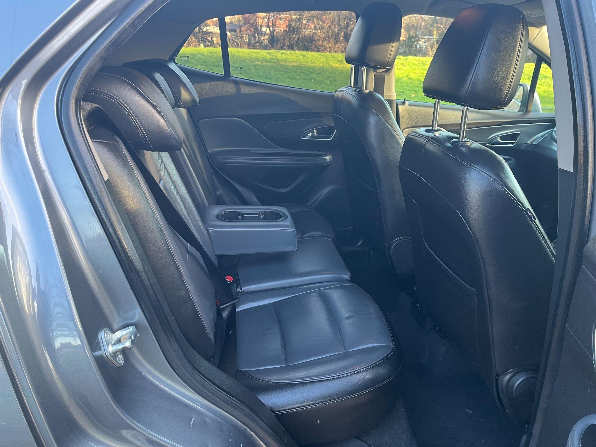 Vauxhall Mokka 1.6 SE 2WD Euro 5 (s/s) 5dr 5dr Manual 2025