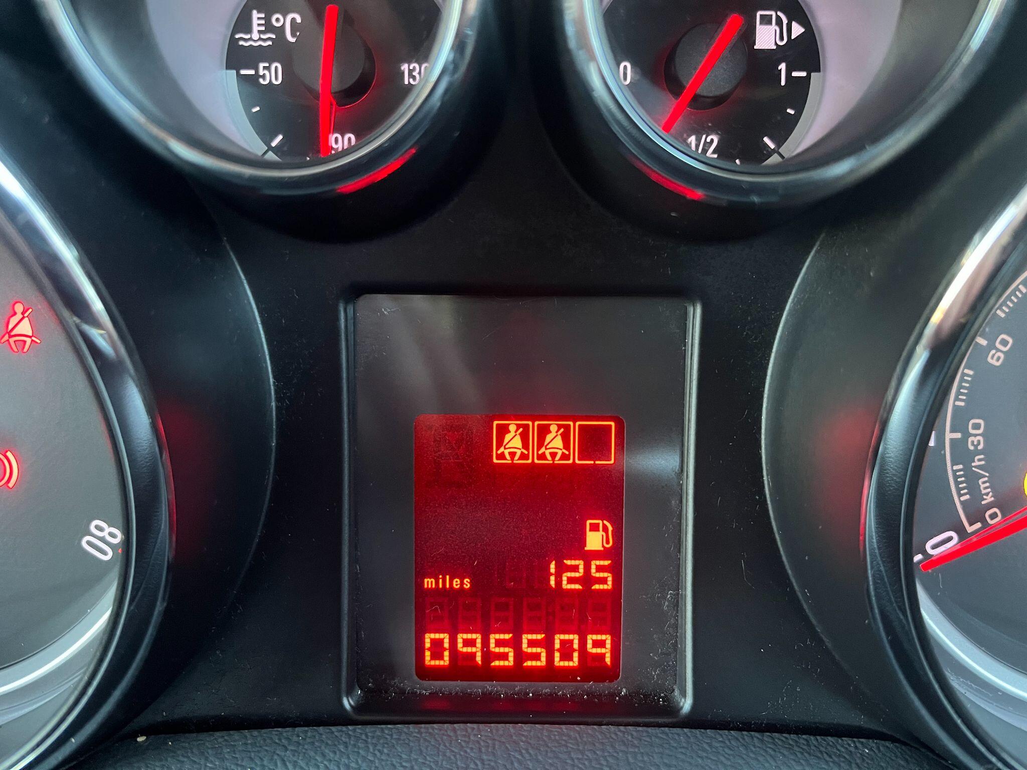 Vauxhall Mokka 1.6 SE 2WD Euro 5 (s/s) 5dr 5dr Manual 2025