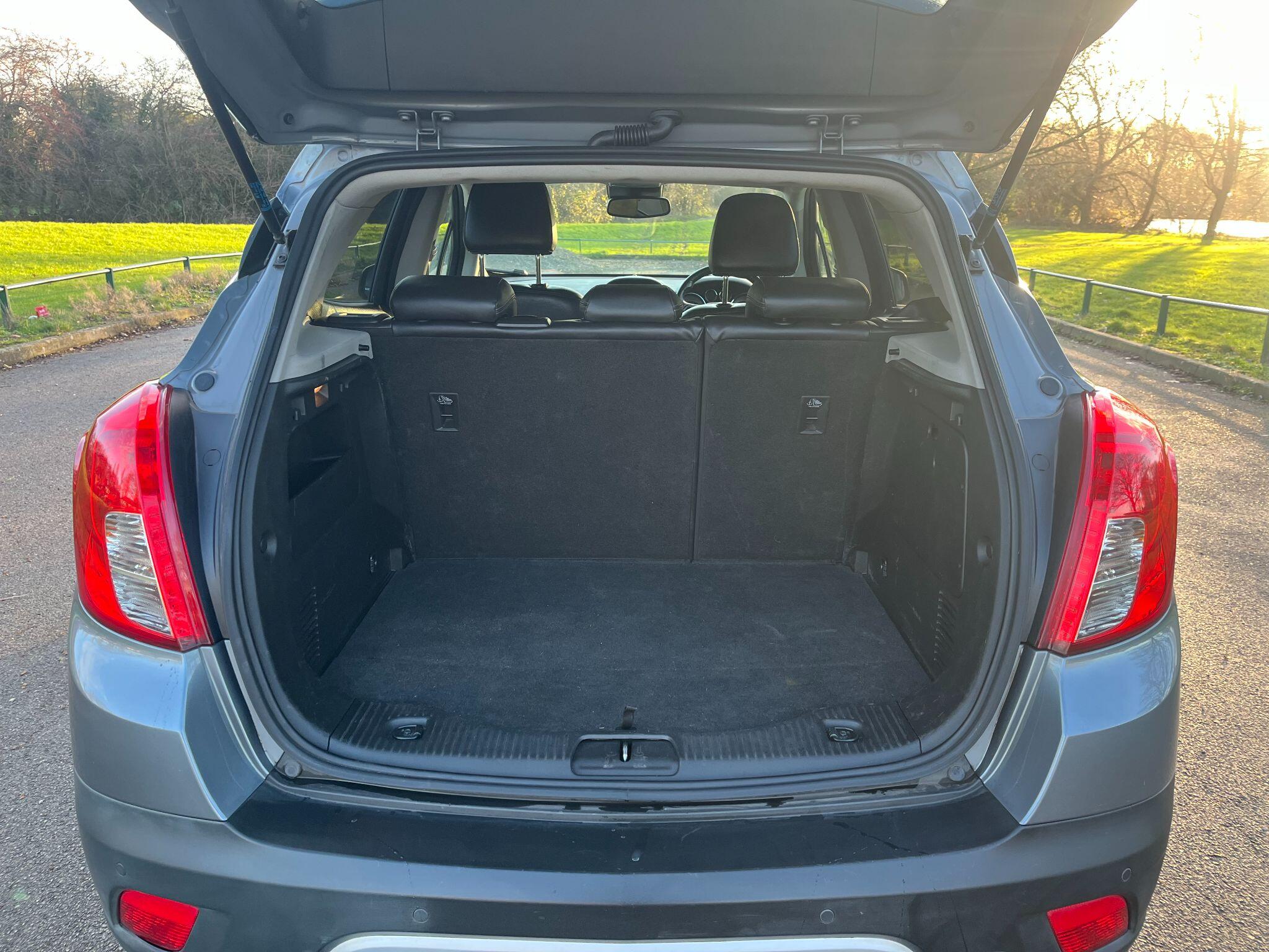 Vauxhall Mokka 1.6 SE 2WD Euro 5 (s/s) 5dr 5dr Manual 2025