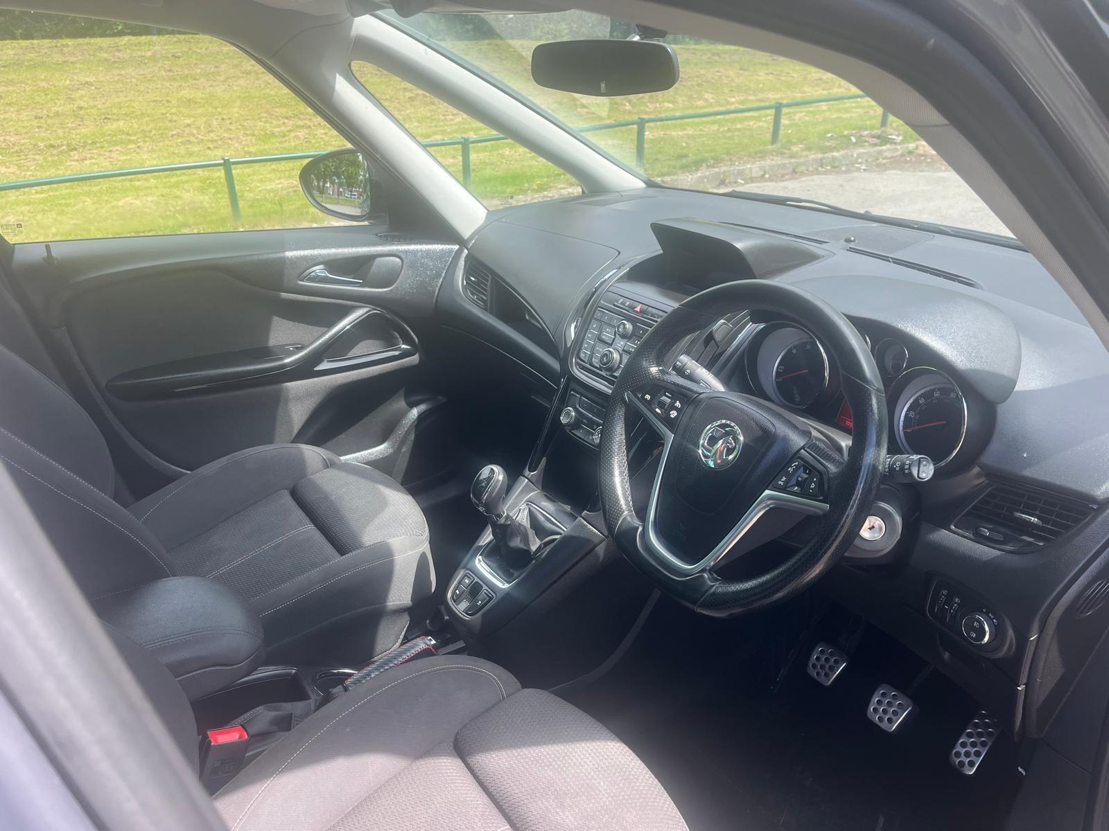 Vauxhall Zafira Tourer 2.0 CDTi SRi Euro 6 (s/s) 5dr 5dr Manual 2026