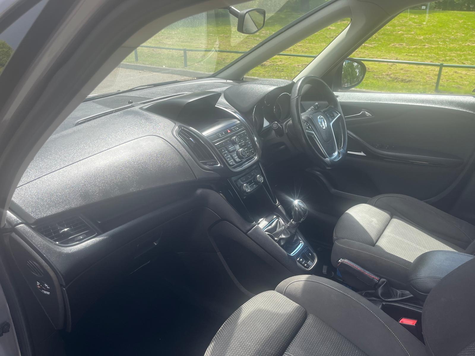 Vauxhall Zafira Tourer 2.0 CDTi SRi Euro 6 (s/s) 5dr 5dr Manual 2026