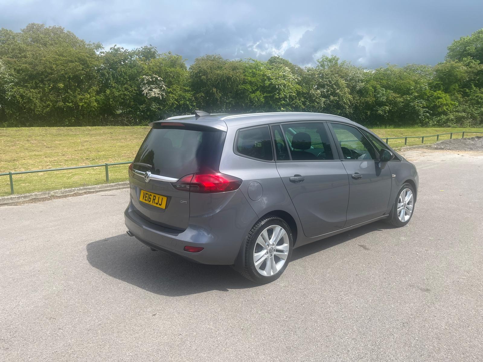 Vauxhall Zafira Tourer 2.0 CDTi SRi Euro 6 (s/s) 5dr 5dr Manual 2026