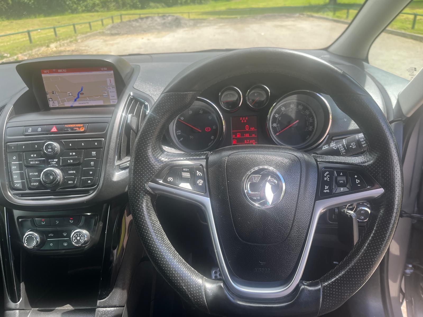 Vauxhall Zafira Tourer 2.0 CDTi SRi Euro 6 (s/s) 5dr 5dr Manual 2026