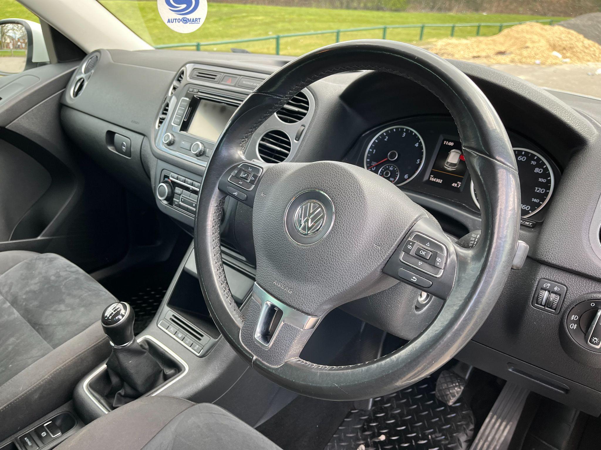 Volkswagen Tiguan 2.0 TDI BlueMotion Tech Match 2WD Euro 5 (s/s) 5dr 5dr Manual 2025