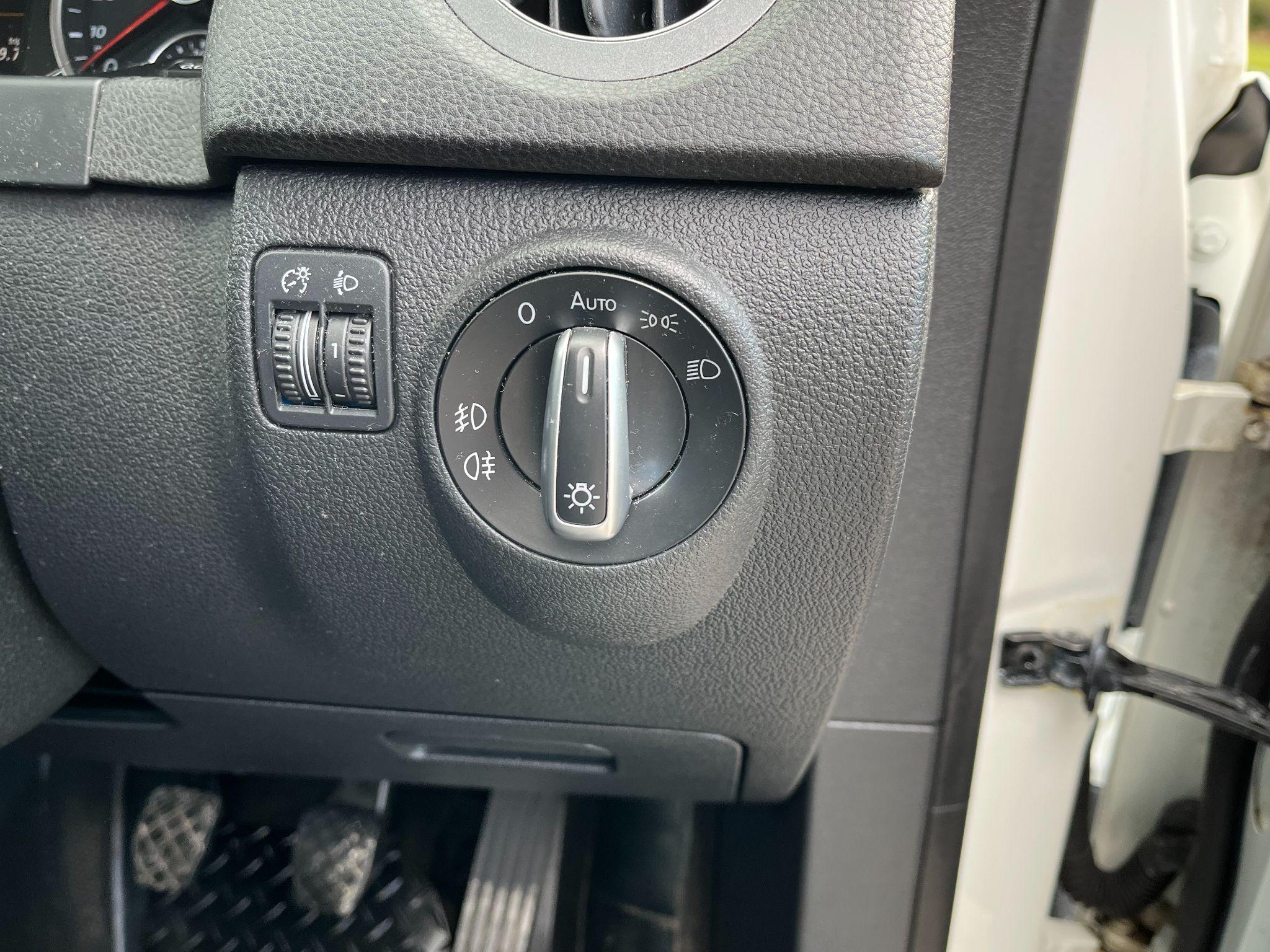 Volkswagen Tiguan 2.0 TDI BlueMotion Tech Match 2WD Euro 5 (s/s) 5dr 5dr Manual 2025