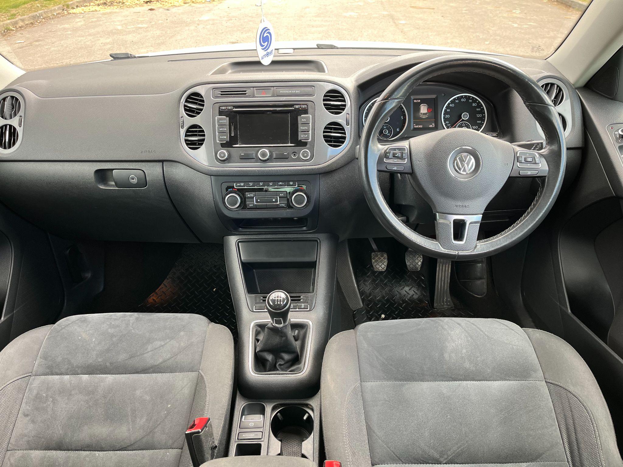 Volkswagen Tiguan 2.0 TDI BlueMotion Tech Match 2WD Euro 5 (s/s) 5dr 5dr Manual 2025