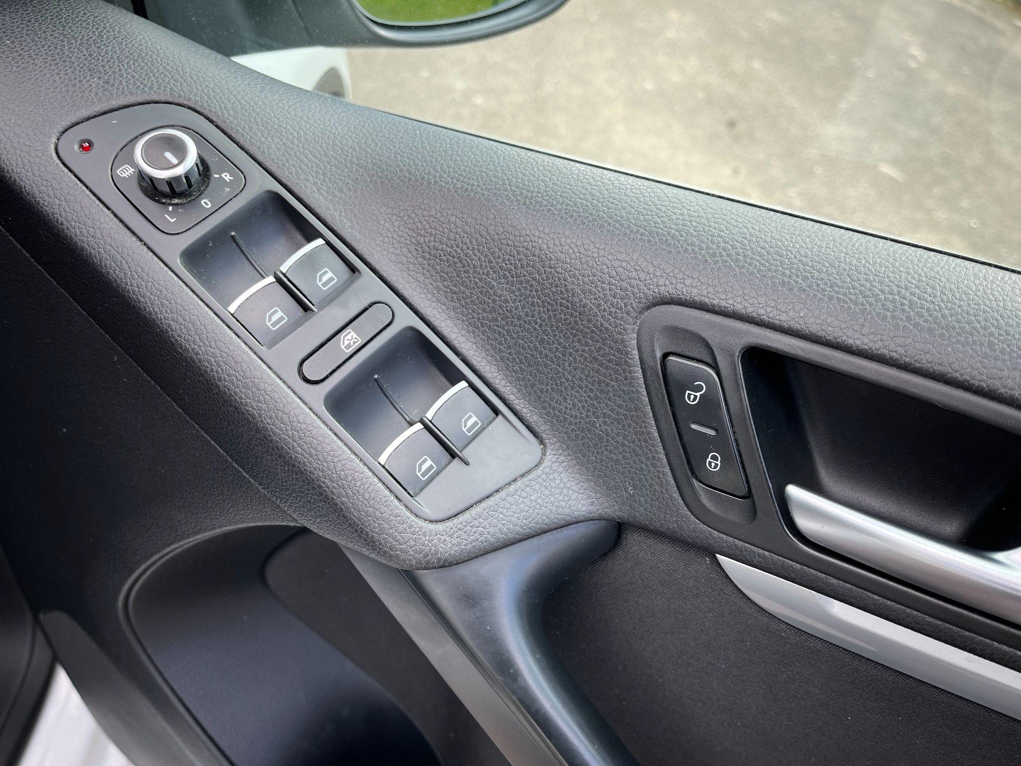 Volkswagen Tiguan 2.0 TDI BlueMotion Tech Match 2WD Euro 5 (s/s) 5dr 5dr Manual 2025