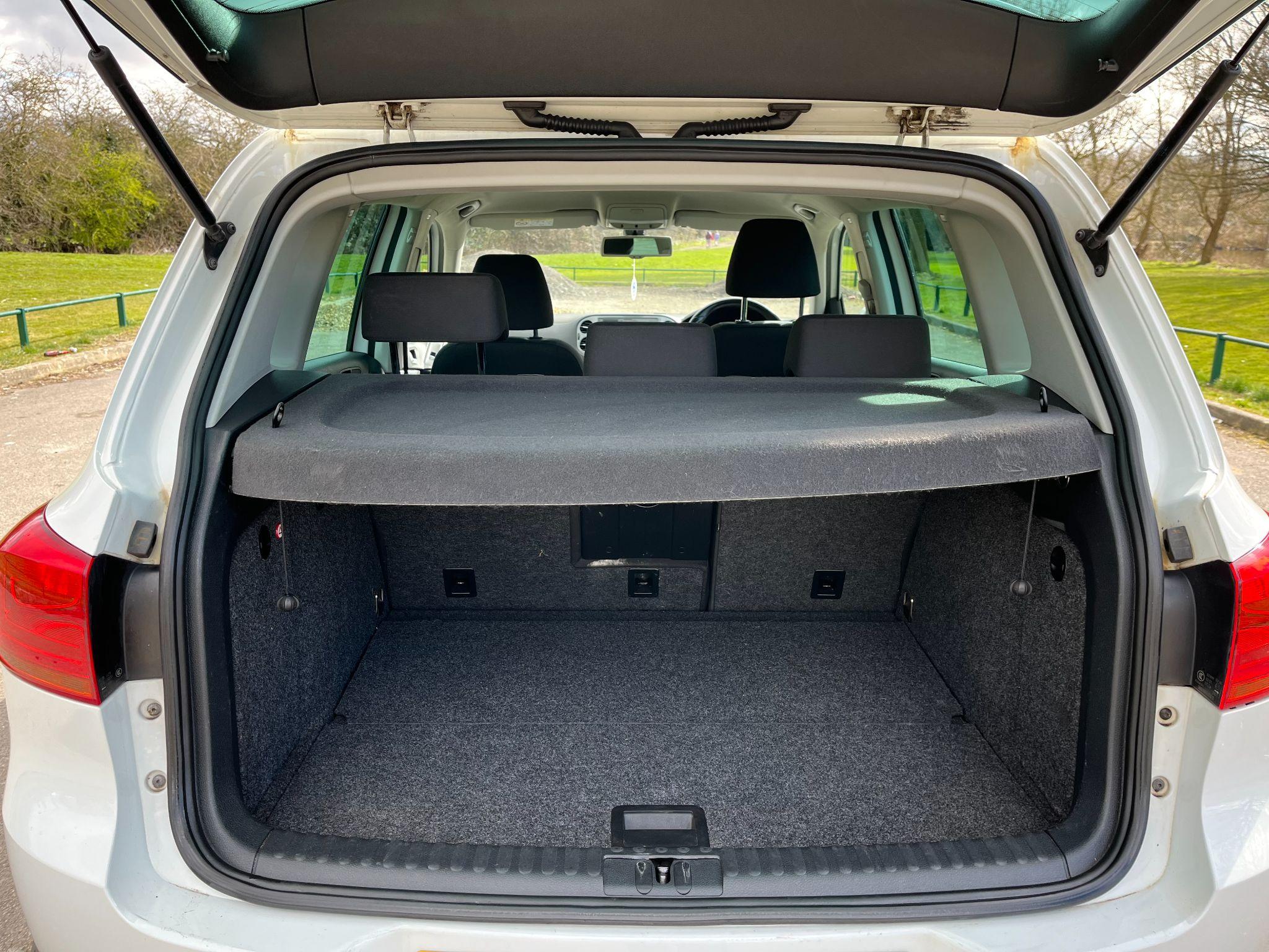 Volkswagen Tiguan 2.0 TDI BlueMotion Tech Match 2WD Euro 5 (s/s) 5dr 5dr Manual 2025