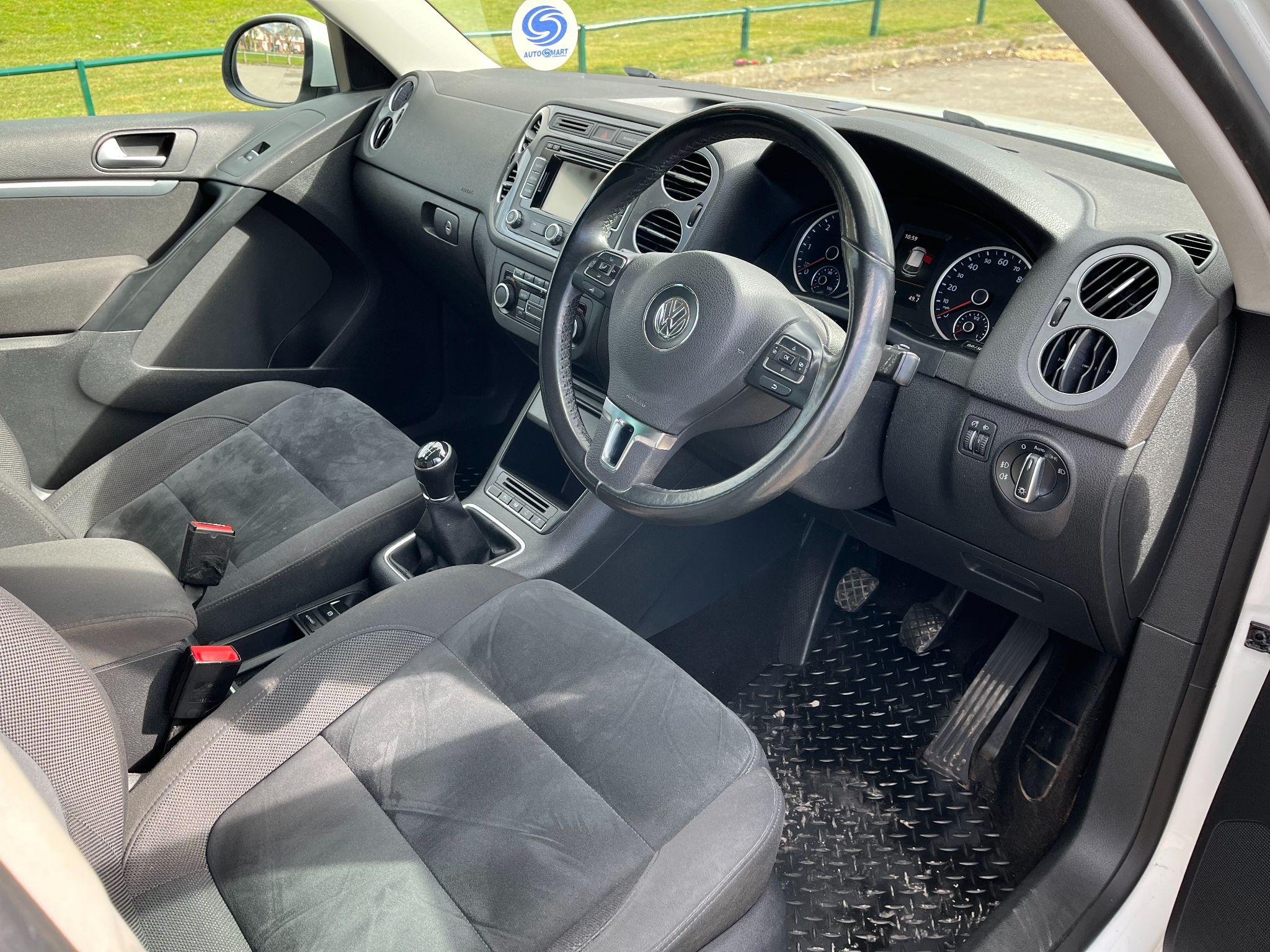 Volkswagen Tiguan 2.0 TDI BlueMotion Tech Match 2WD Euro 5 (s/s) 5dr 5dr Manual 2025