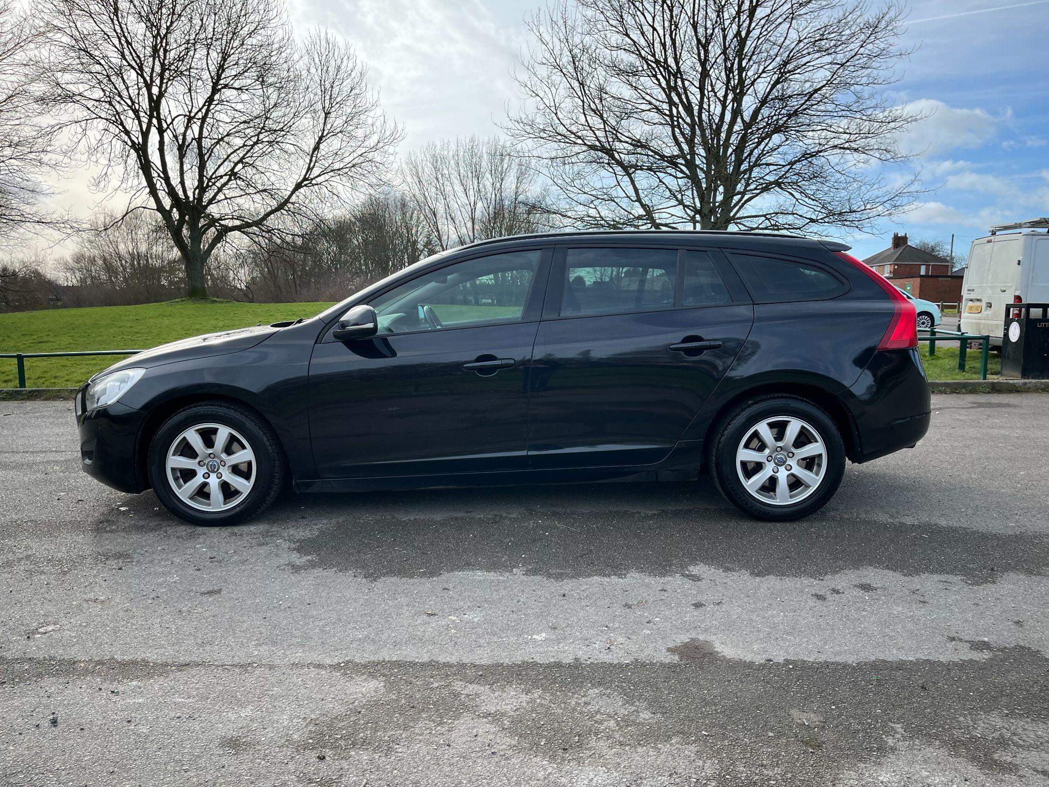 Volvo V60 2.0 D3 ES Nav Euro 5 (s/s) 5dr 5dr Manual 2025