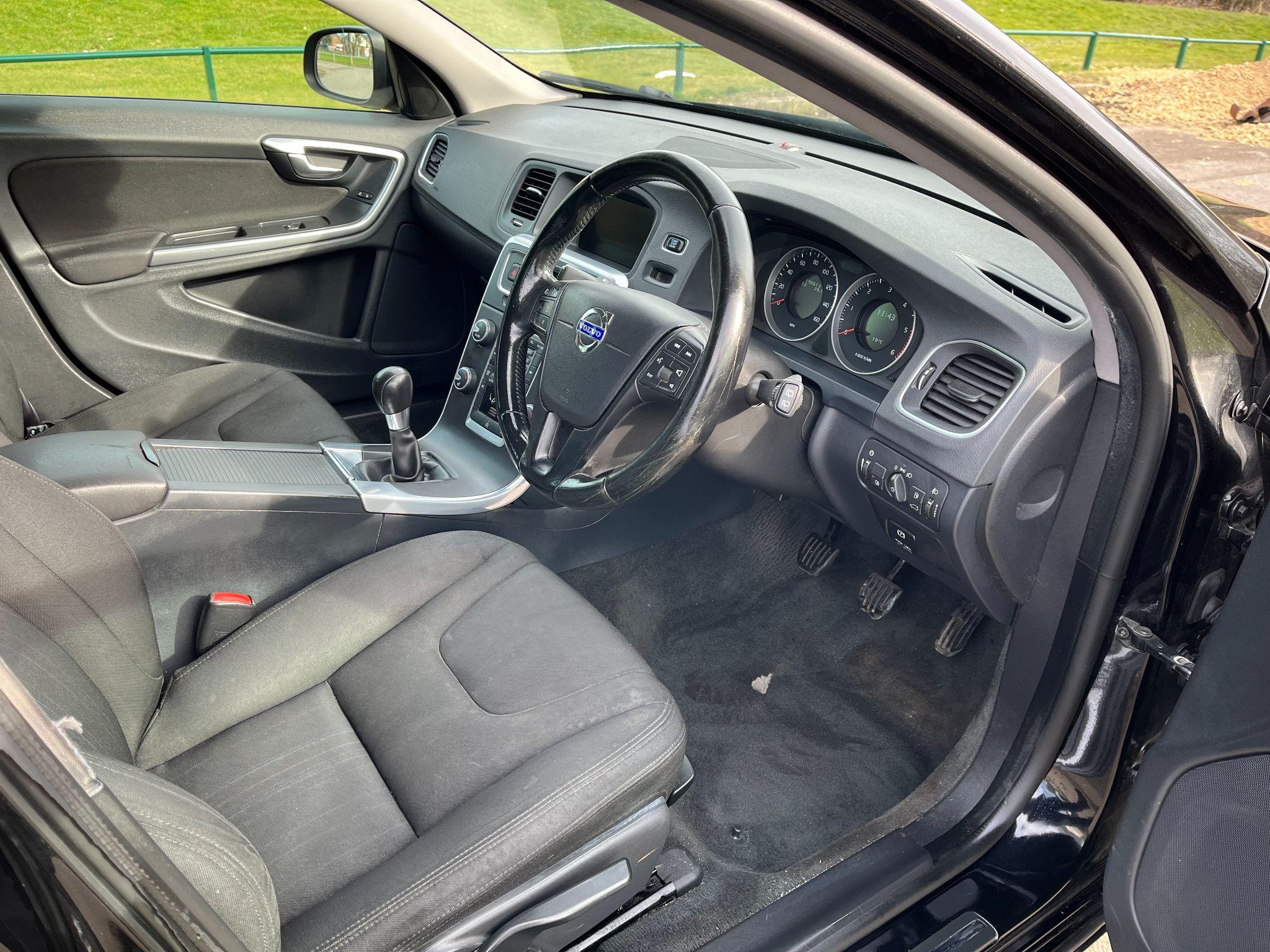 Volvo V60 2.0 D3 ES Nav Euro 5 (s/s) 5dr 5dr Manual 2025