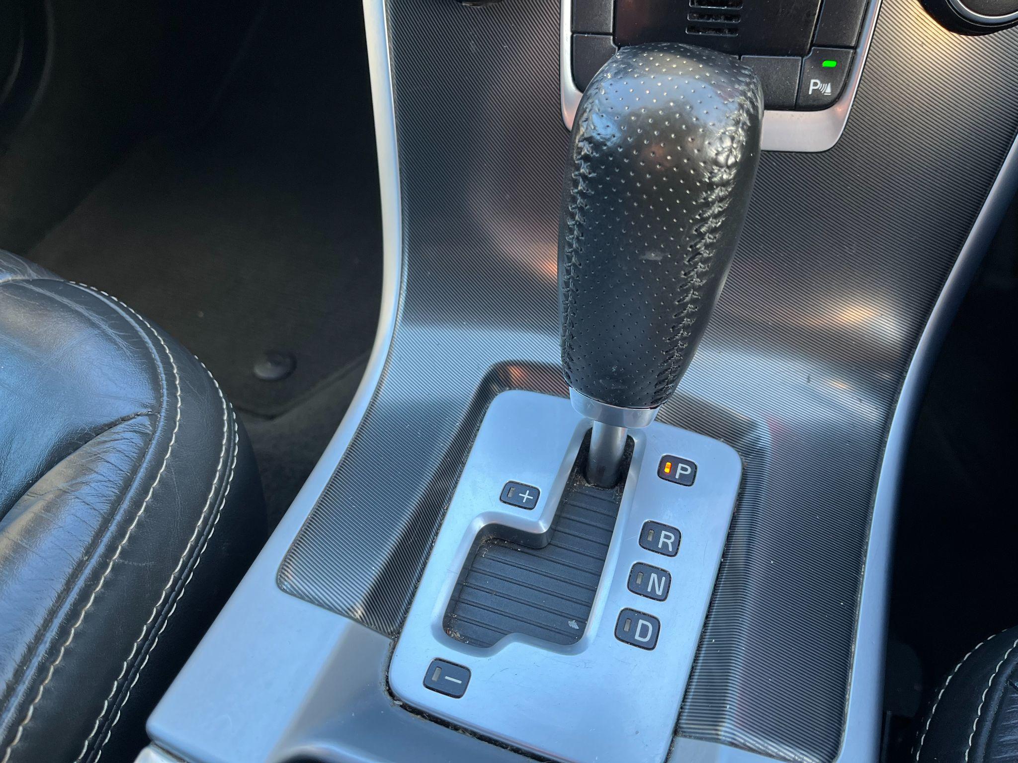 Volvo XC60 2.0 D3 R-Design Geartronic Euro 5 5dr 5dr Automatic 2025