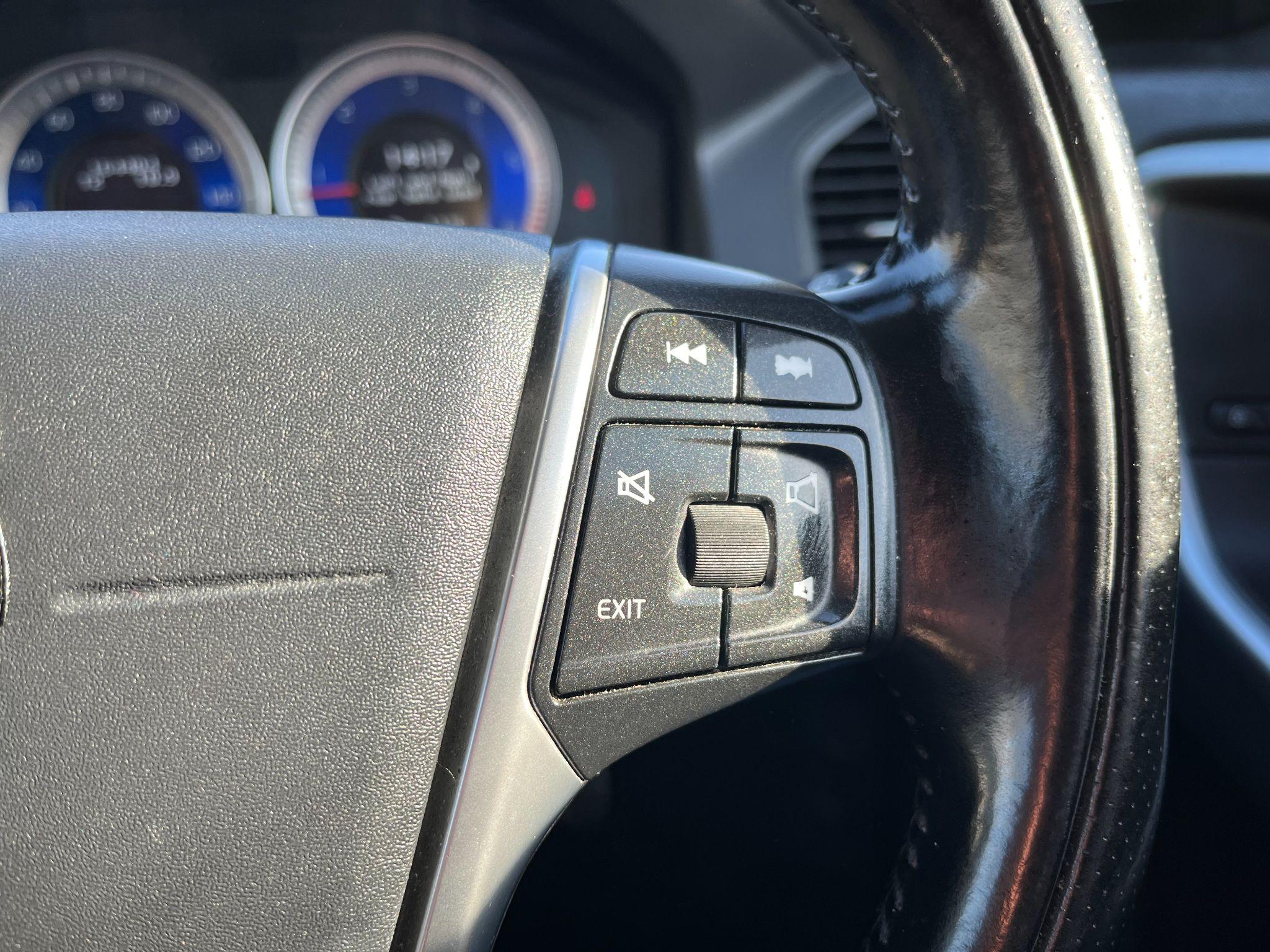 Volvo XC60 2.0 D3 R-Design Geartronic Euro 5 5dr 5dr Automatic 2025