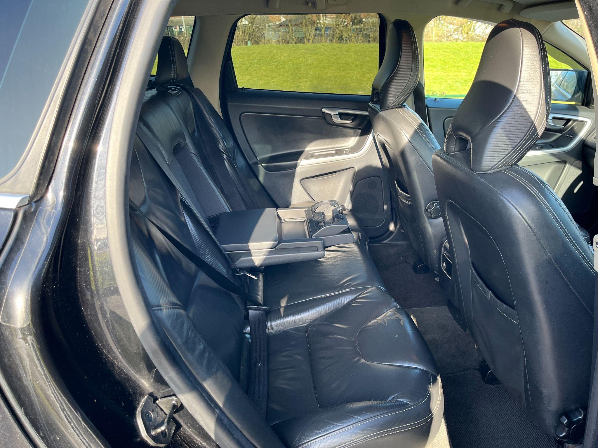 Volvo XC60 2.0 D3 R-Design Geartronic Euro 5 5dr 5dr Automatic 2025